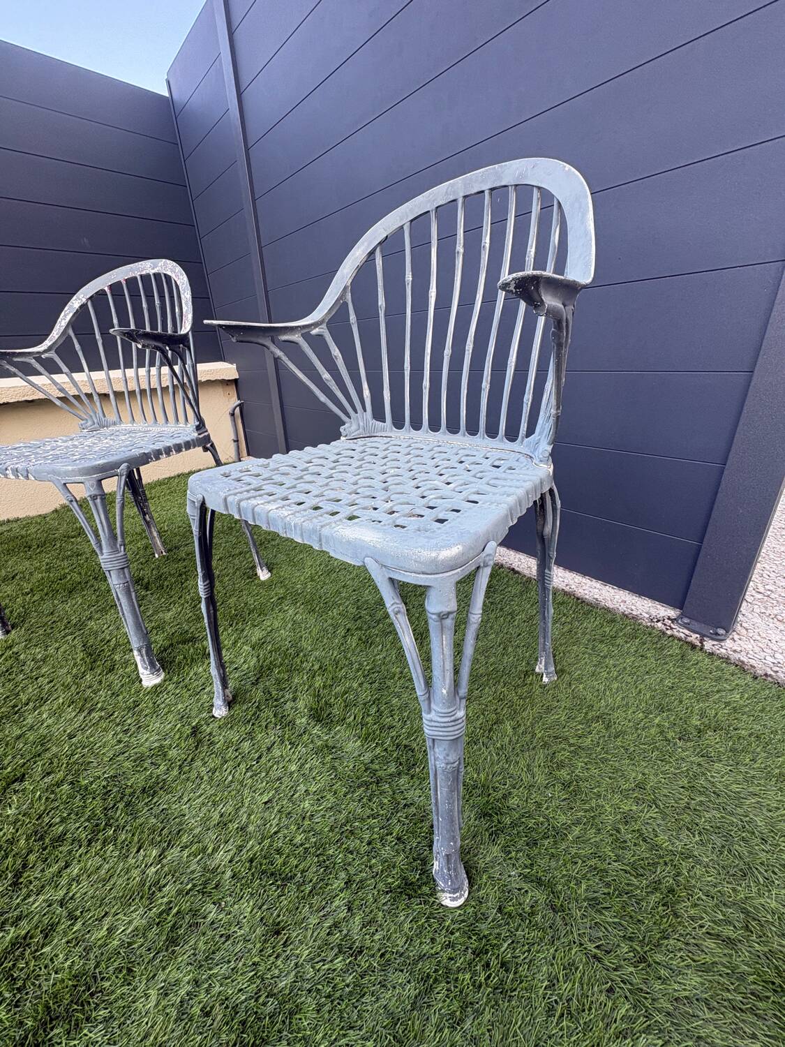 6 cast iron chairs from the 1950s