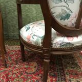 Louis XVI-style convertible medallion chair