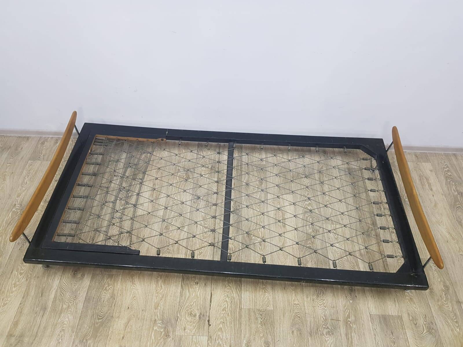 Bed, designed by Fred Ruf for Wohnbedarf, Switzerland, 1950s.No.2