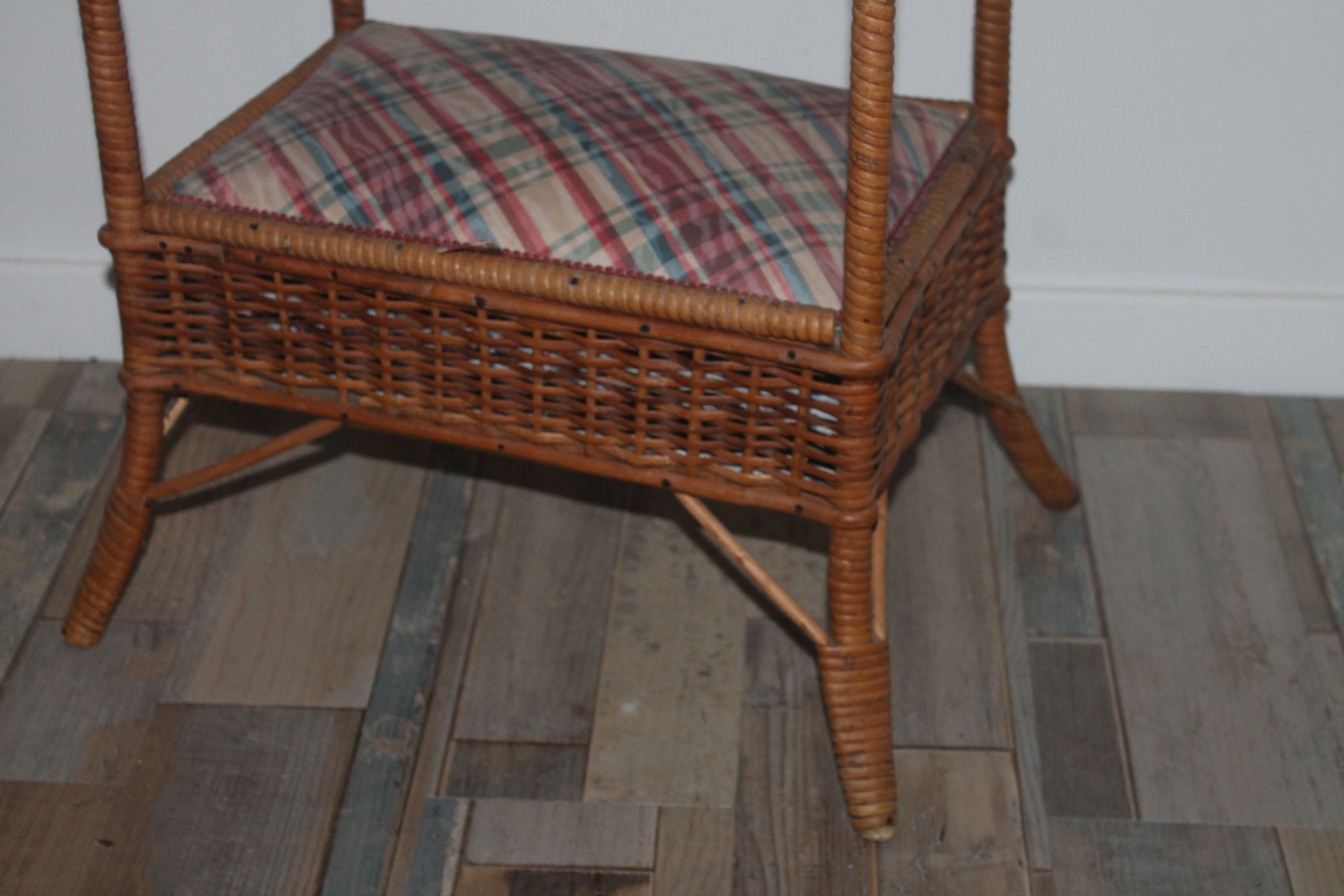 Furniture vintage 70 sewing basket in rattan and wicker