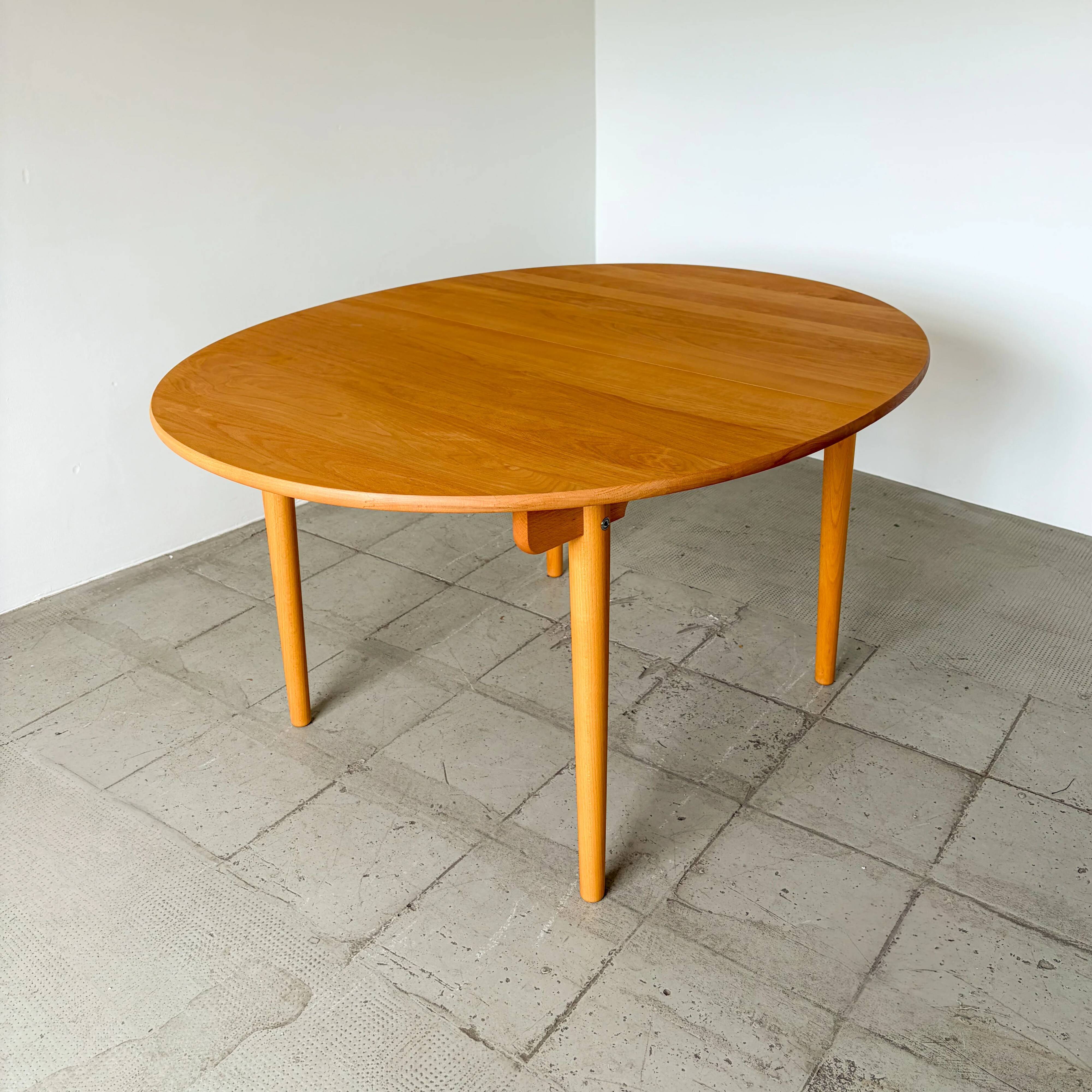 Table à manger Carl Hansen CH337 en chêne huilé