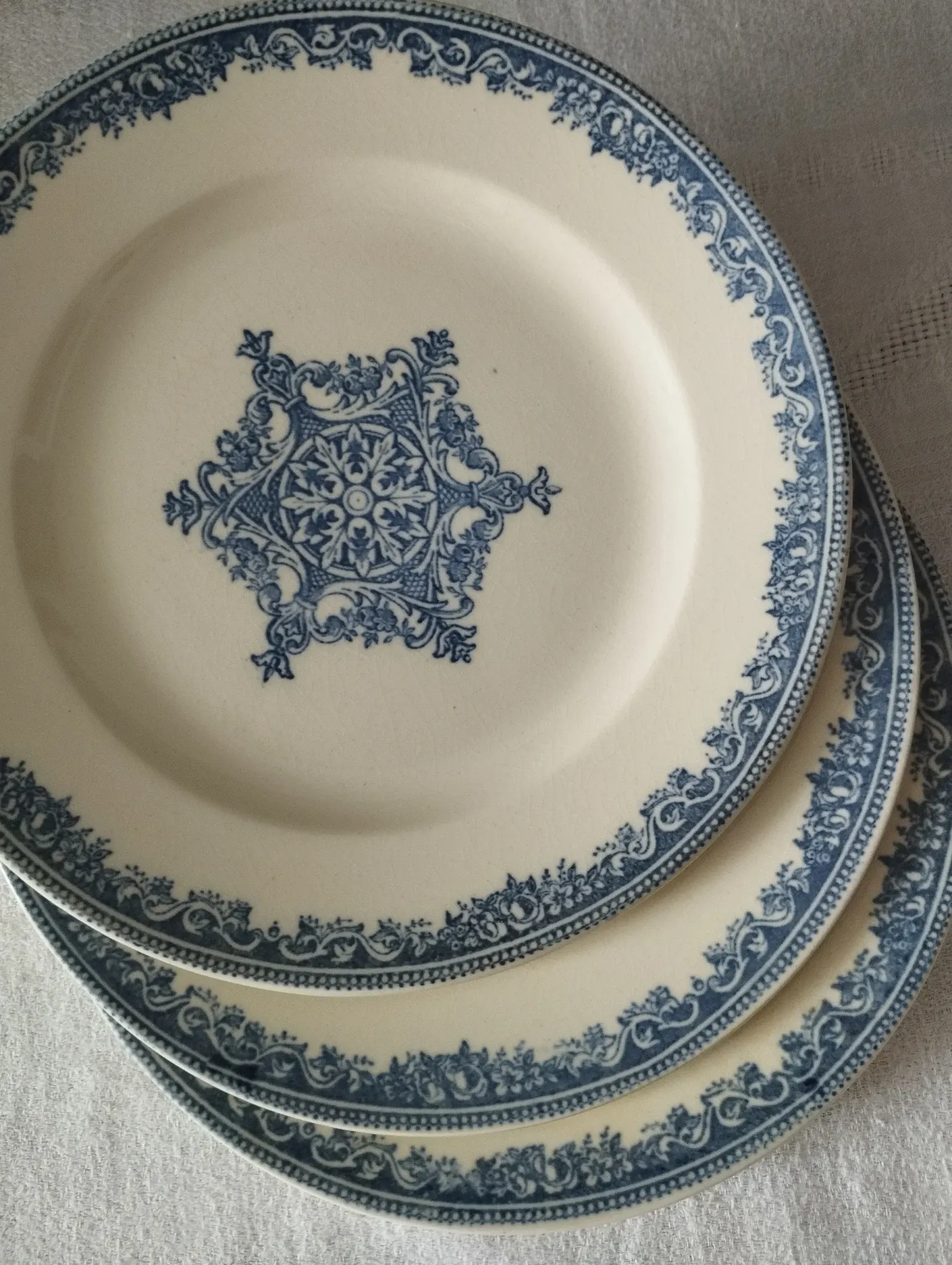 6 dessert plates ironstone J. Vieillard Bordeaux "Garland"