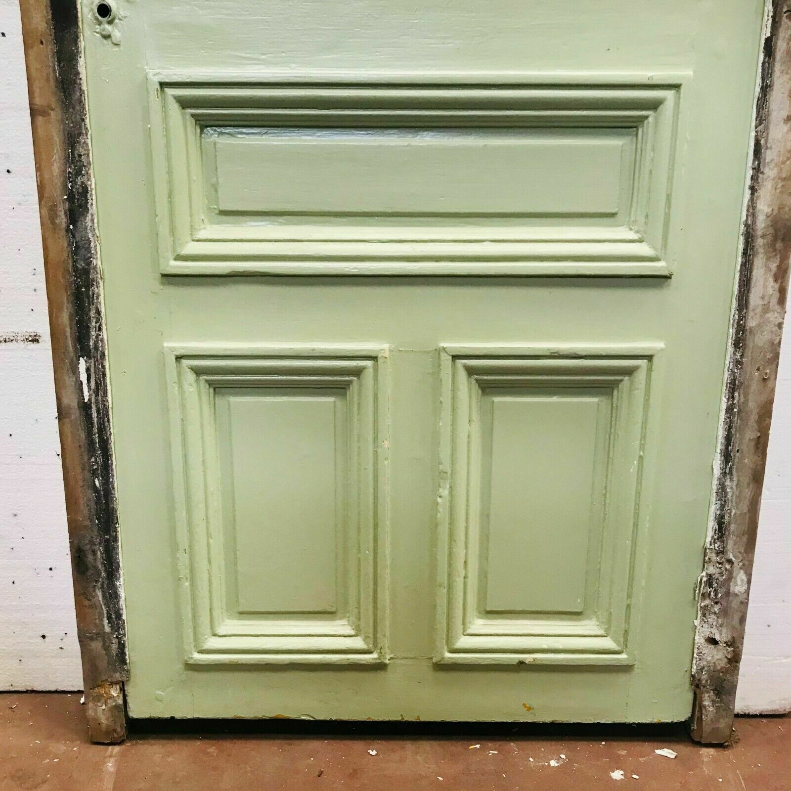 Porte de service à petits carreaux et imposte vitrée XX siècle