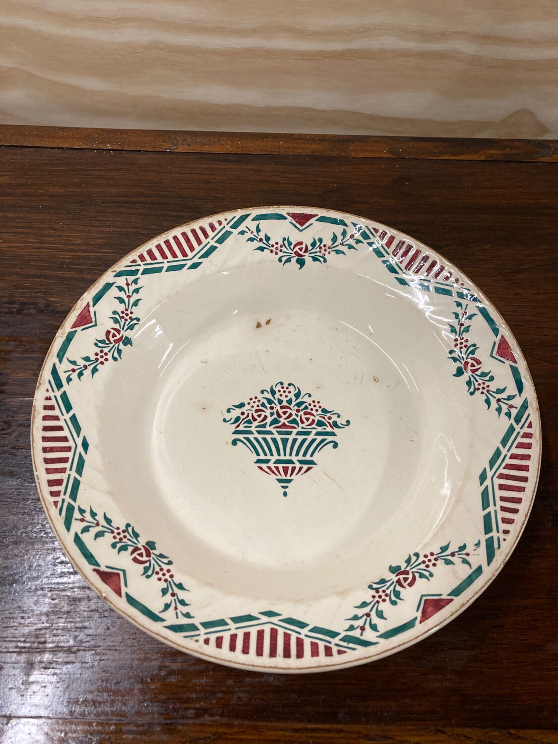 Round iron earth dish Moulin de loup Florida Grimaud Poitiers