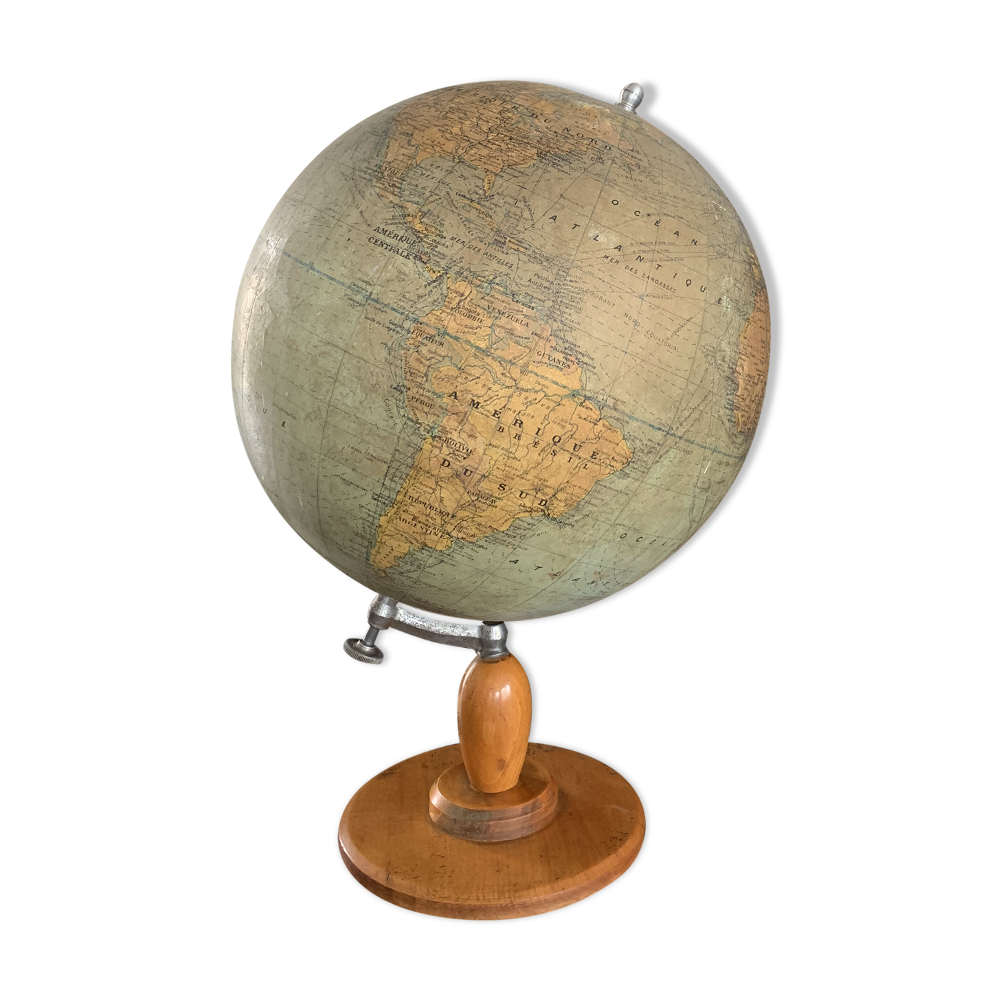 Former world globe Girard Barrère and Thomas vintage