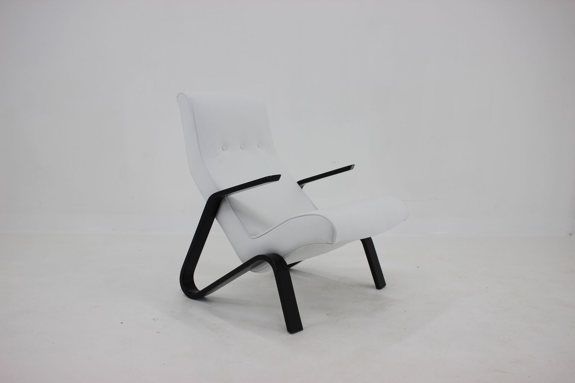 Eero Saarinen Grasshopper Chair and Stool for Knoll, 1950