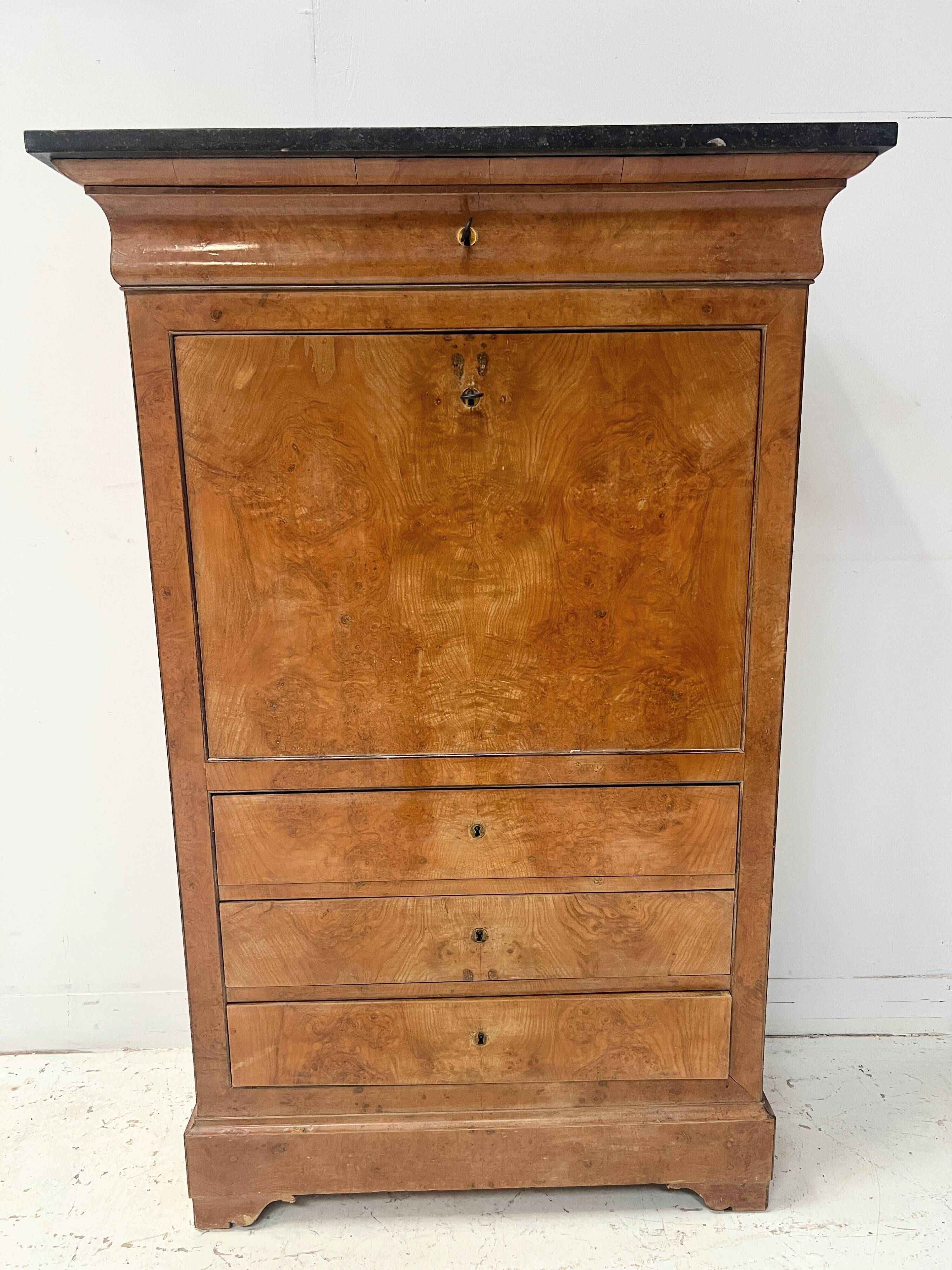 Louis Philippe secretary in light walnut briar, 19th century.