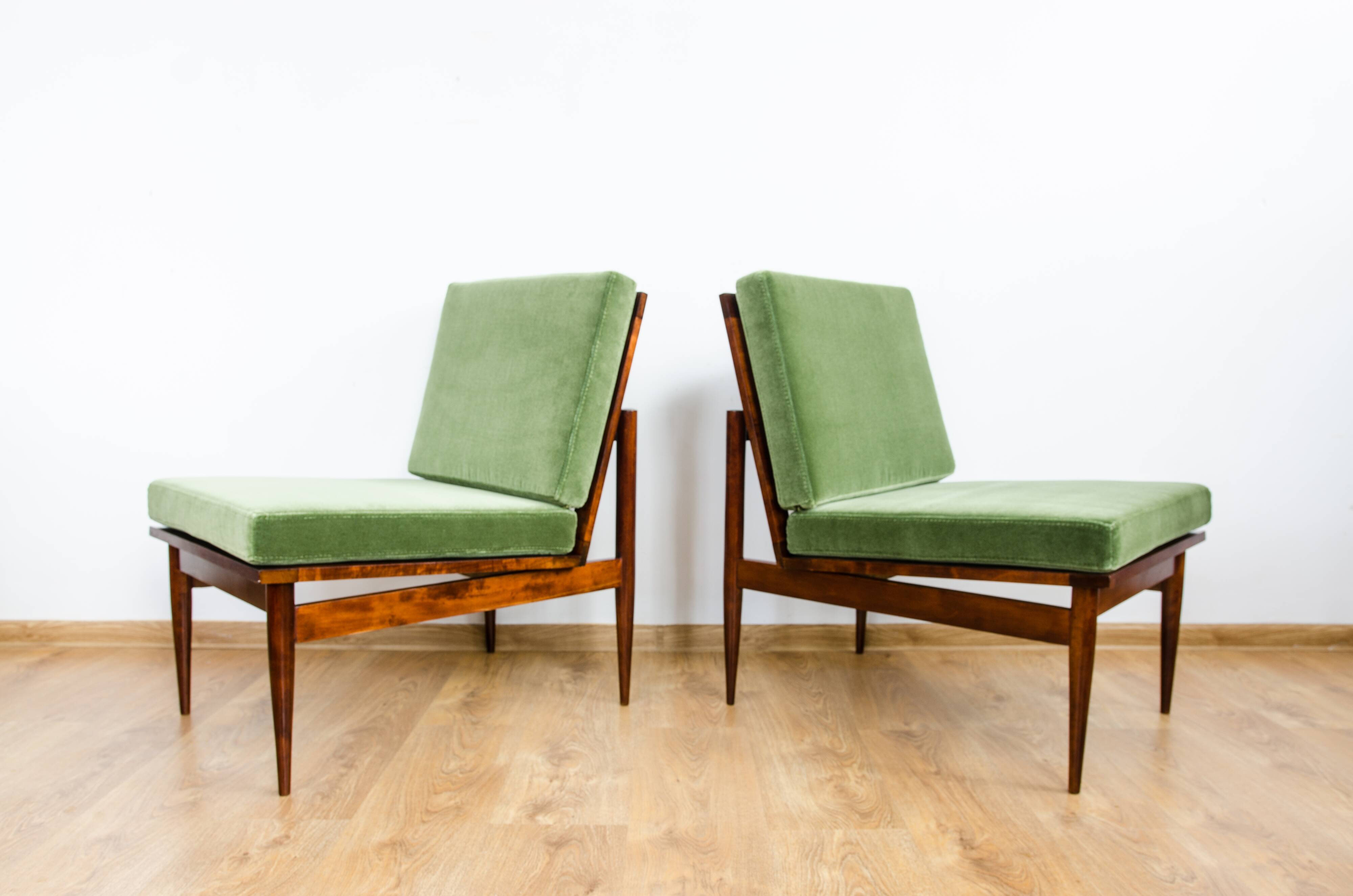 Paire de fauteuils verts du milieu du siècle 1965