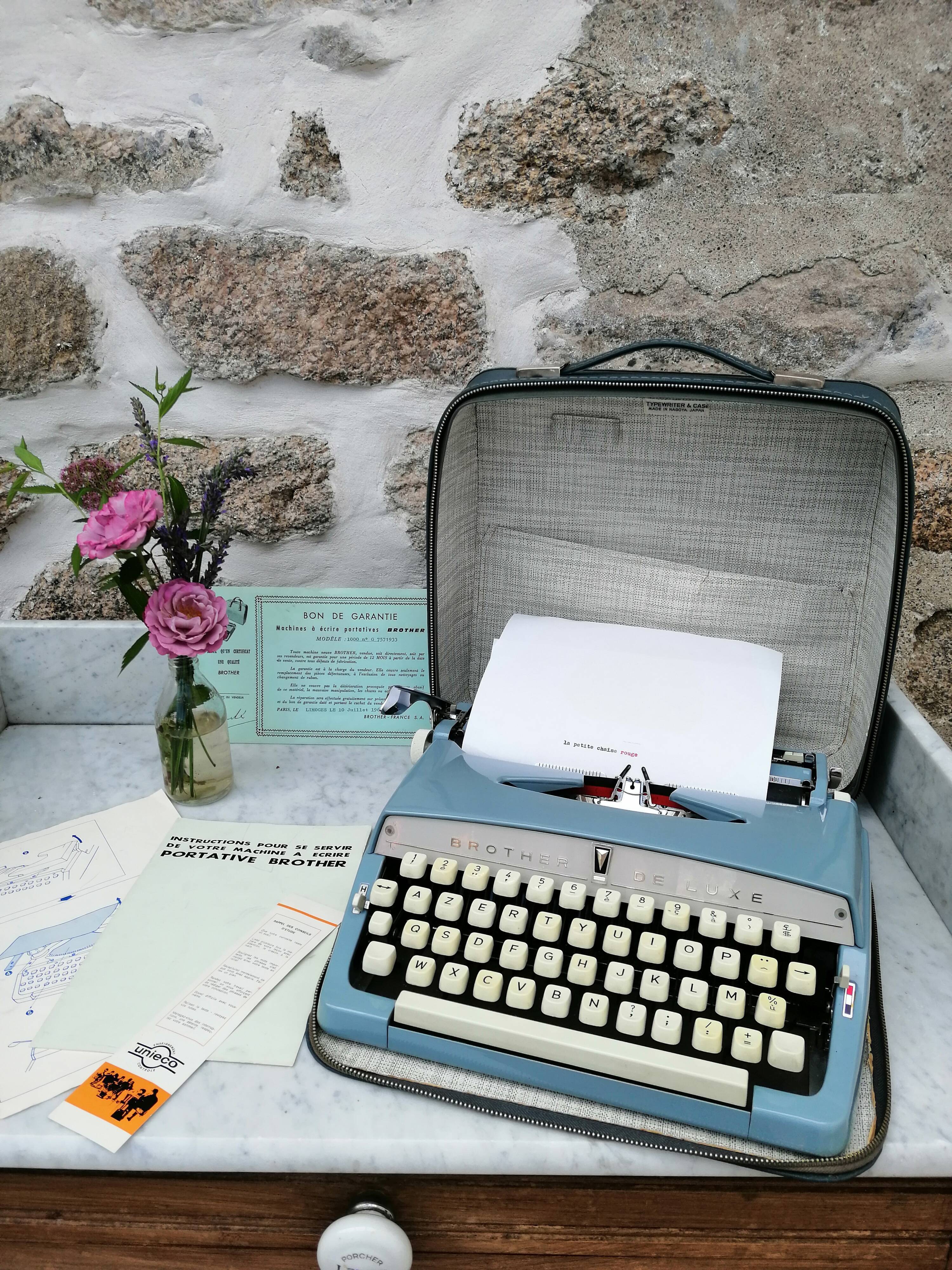 Brother de luxe typewriter works