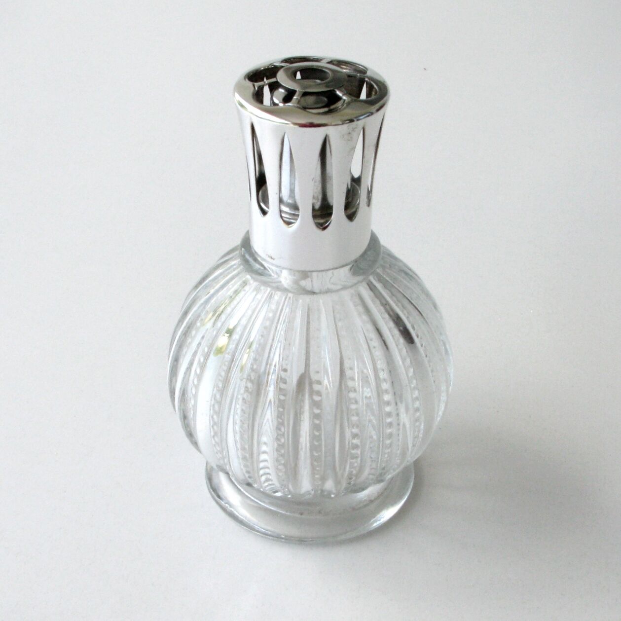 Old shepherd lamp in pearl glass - brule parfum - lamp of the 70s