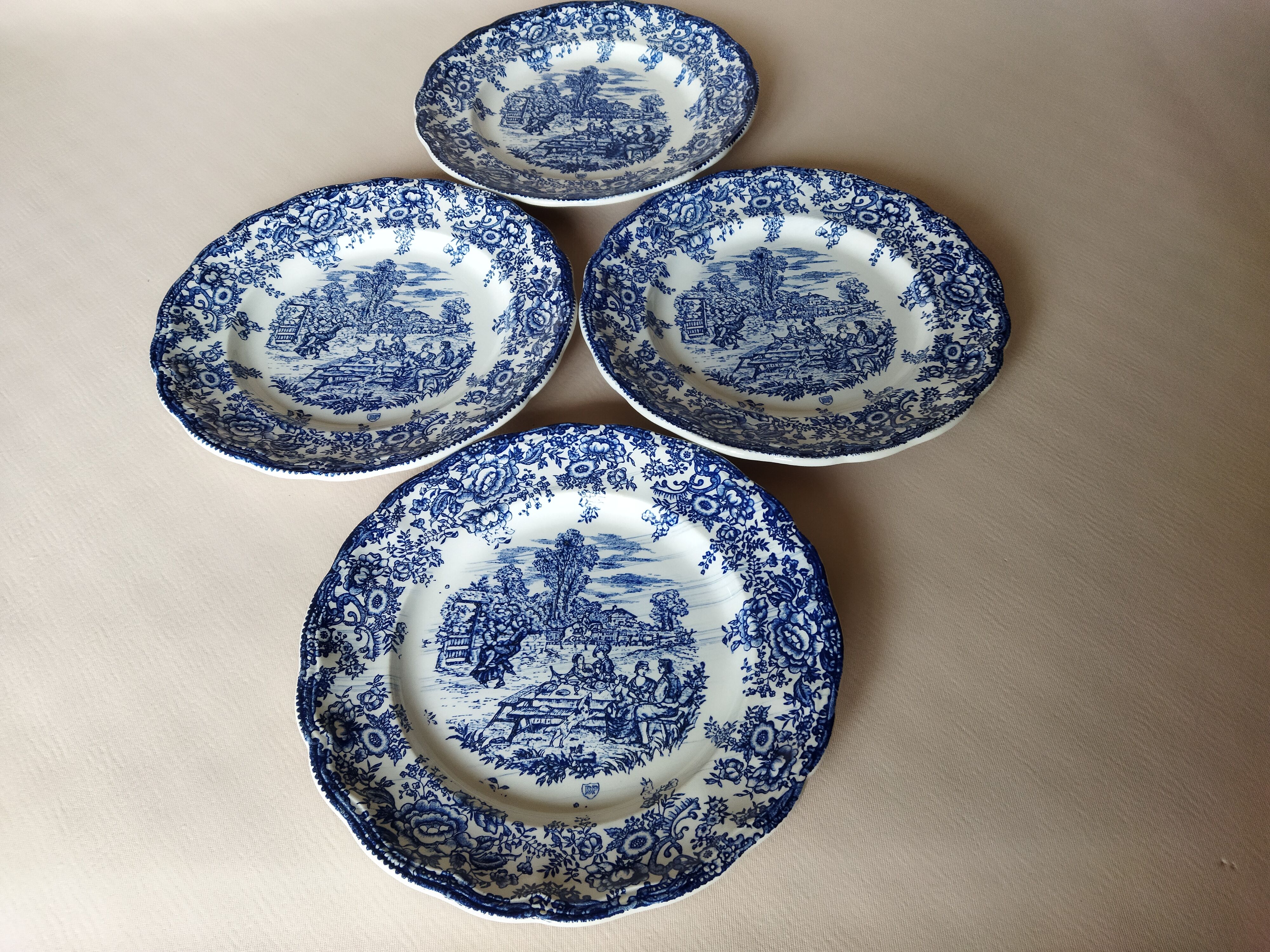 4 blue & white English style dinner plates