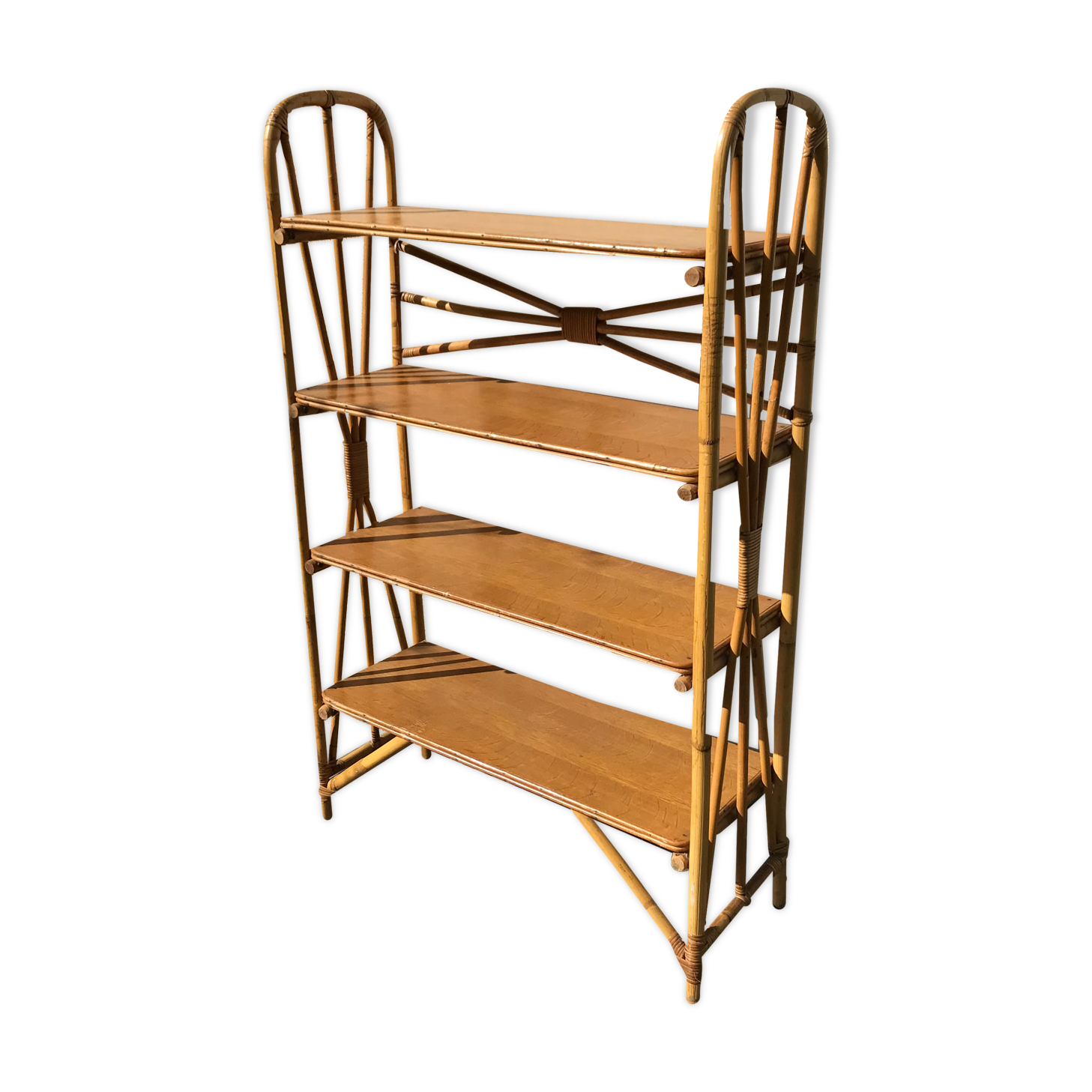 Étagère sur pieds en rotin et chêne vintage 1950-60