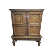 Buffet / Antique wooden wardrobe in good condition.