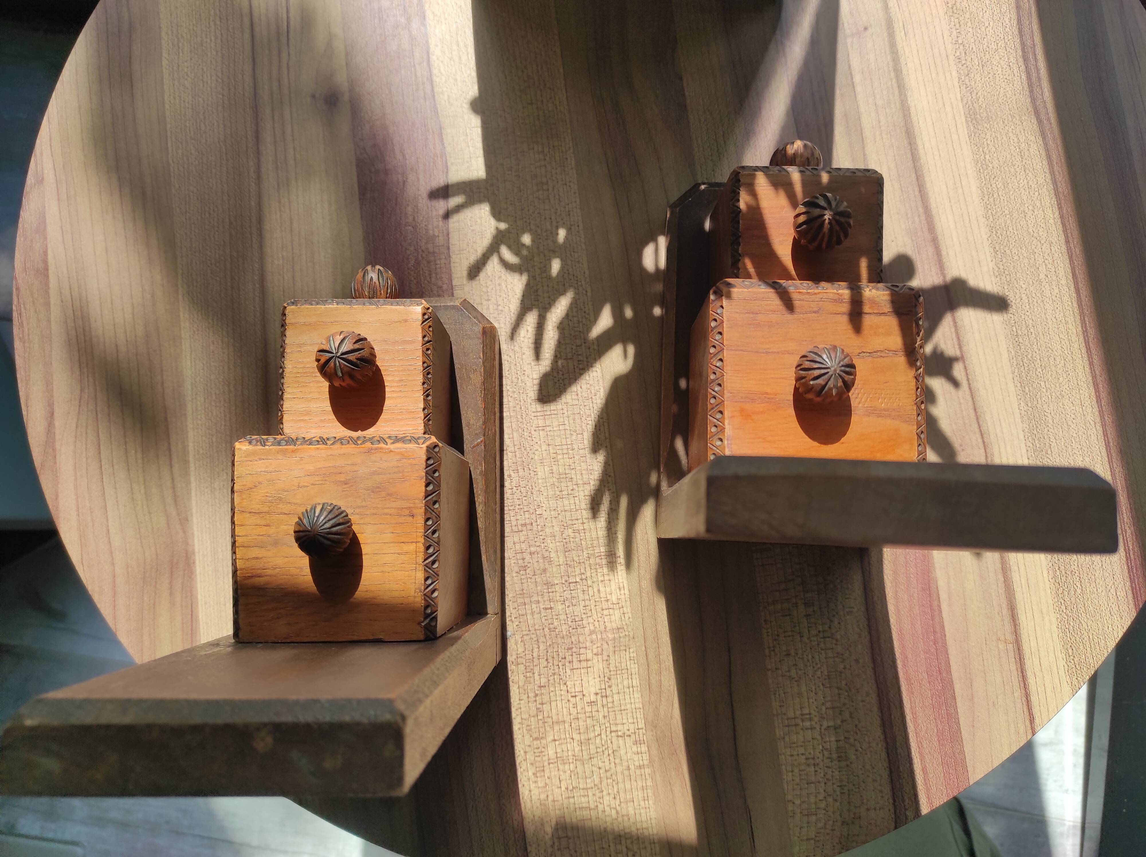 Set of 2 vintage wooden cube and olive bookends