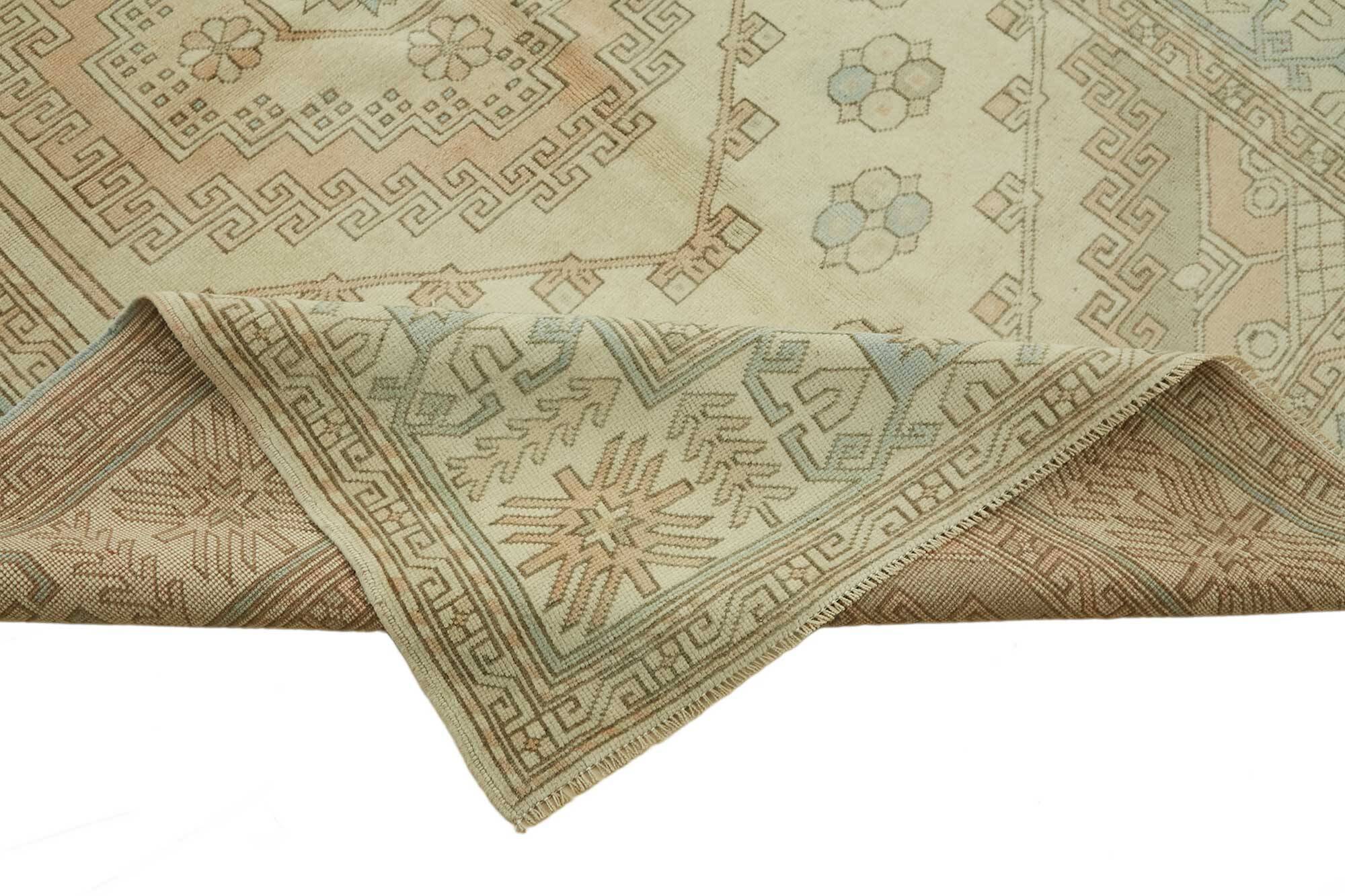 Turkish Vintage Anatolian Rug 162 cm x 236 cm