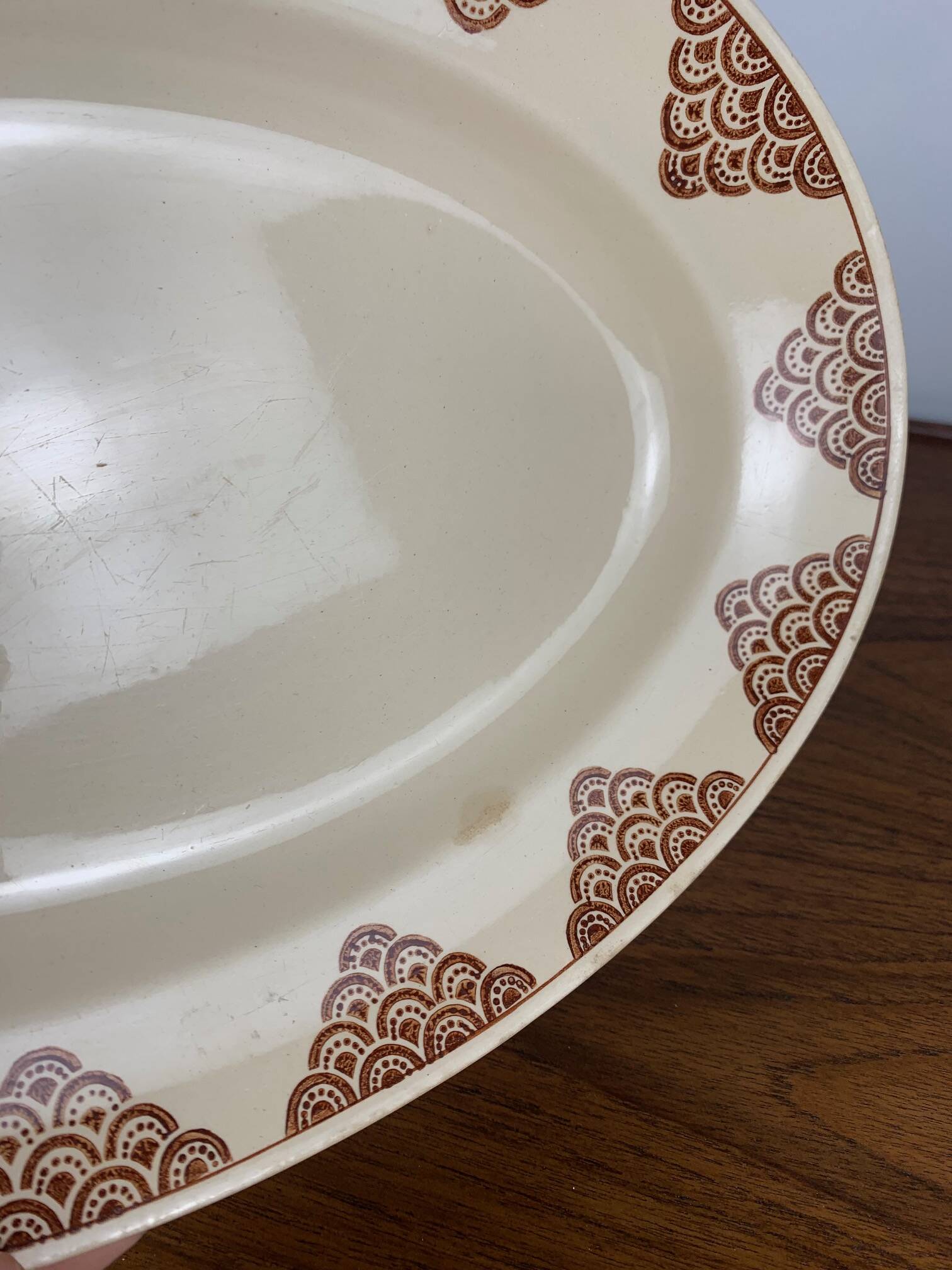 Oval dish "amandinoise", St Amand, geometric pattern, 20th century