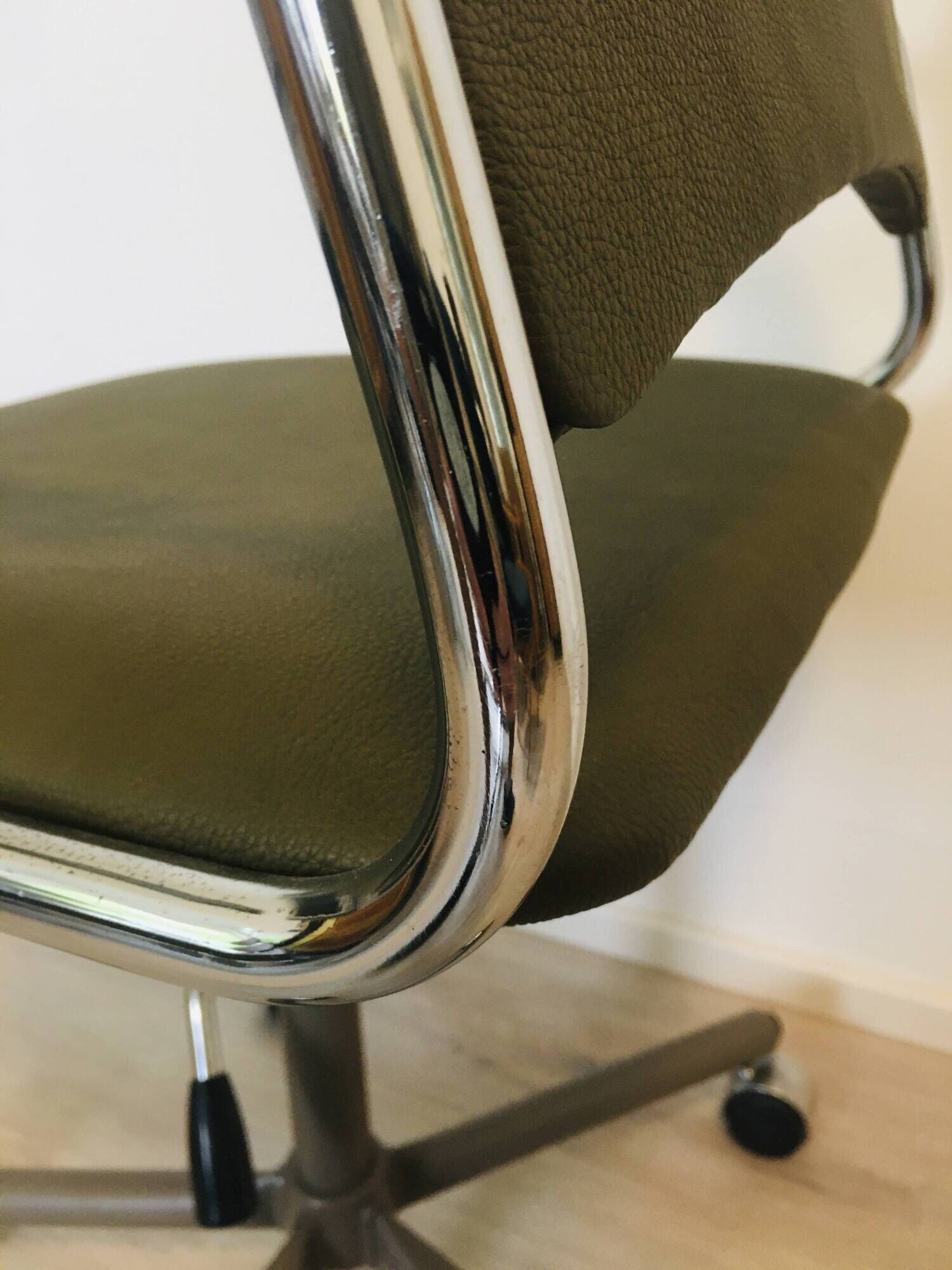 Fully Restored Olive Office Desk Chair by Kovona, Czechoslovakia 1970’s