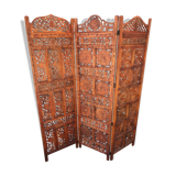 3-leaf screen in cut wood