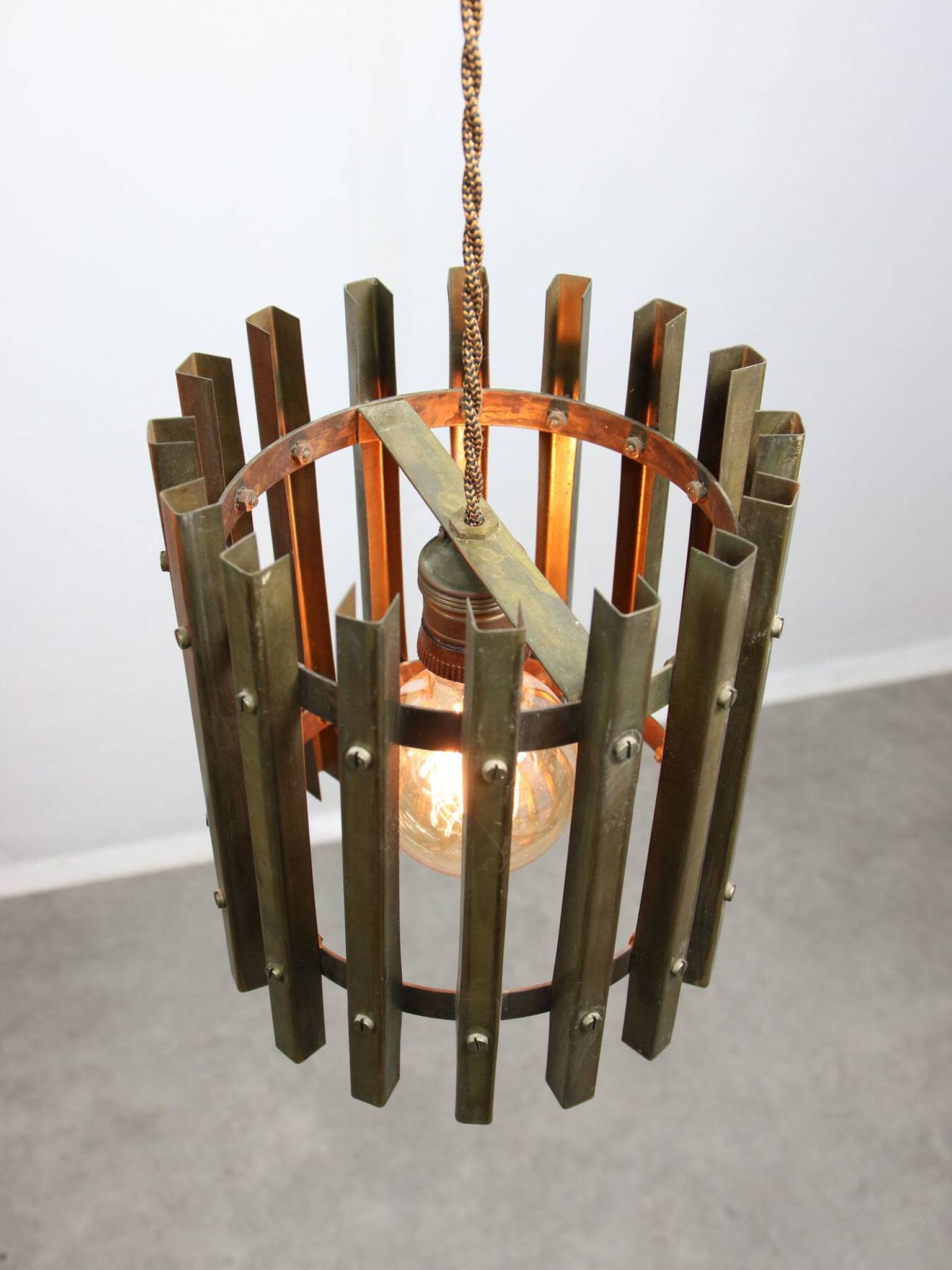 Lampe à suspension vintage en laiton italien, années 70