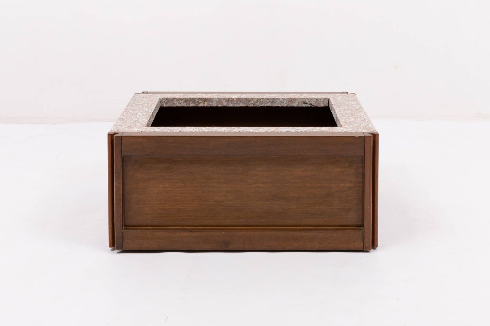 Table basse d'Angelo Mangiarotti pour Molteni, Italie 1960