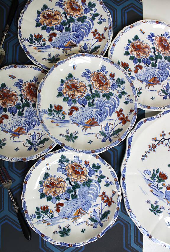 Gien tableware service with Rooster decoration.