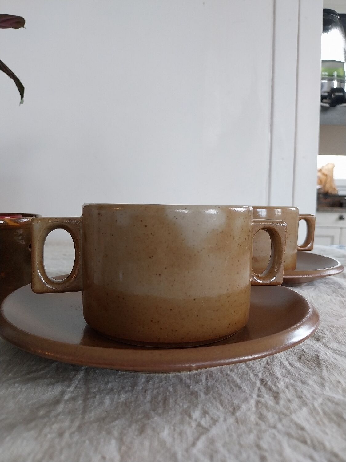 Brenne sandstone cups