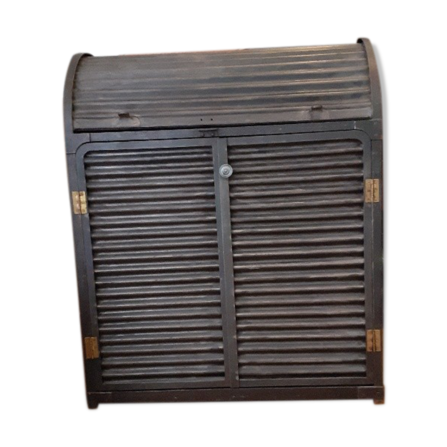 Industrial storage cabinet