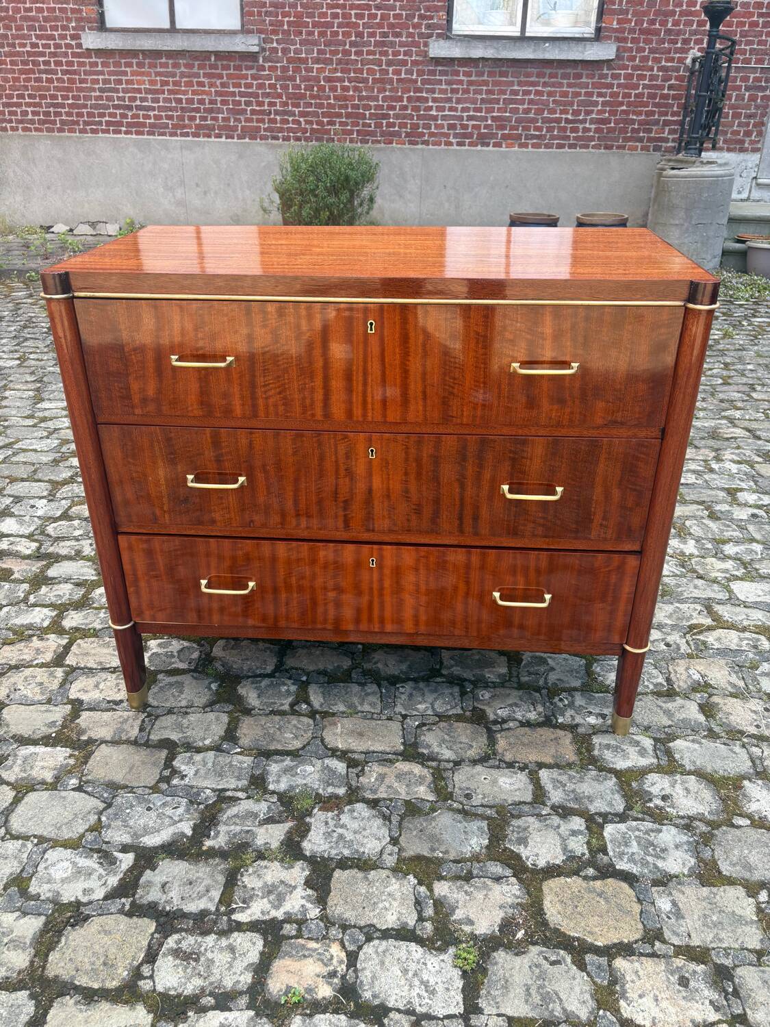Art Deco chest of drawers