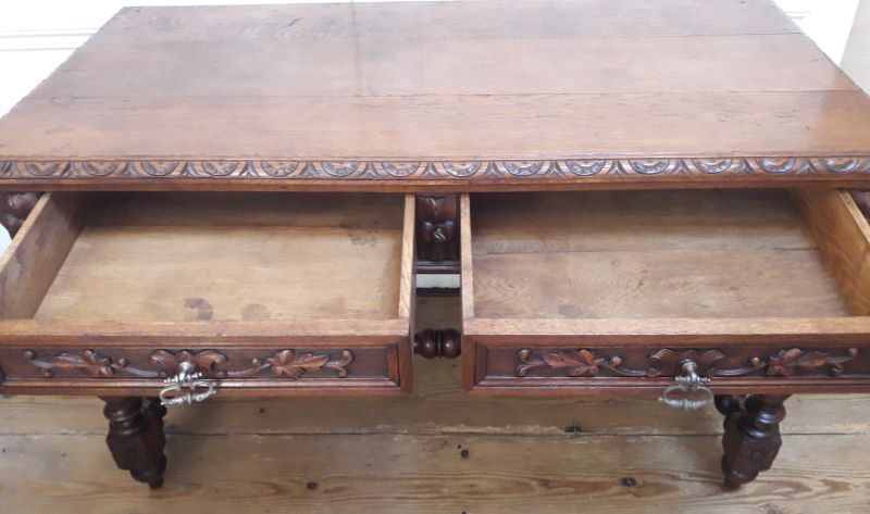 Middle Louis XIII style office