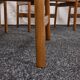 Chaises de salle à manger/conférence vintage avec accoudoirs en noyer et cuir vinyle d'origine b