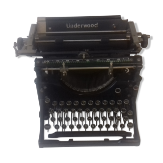 Underwood typewriter