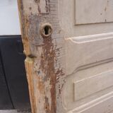 Porte ancienne patine beige