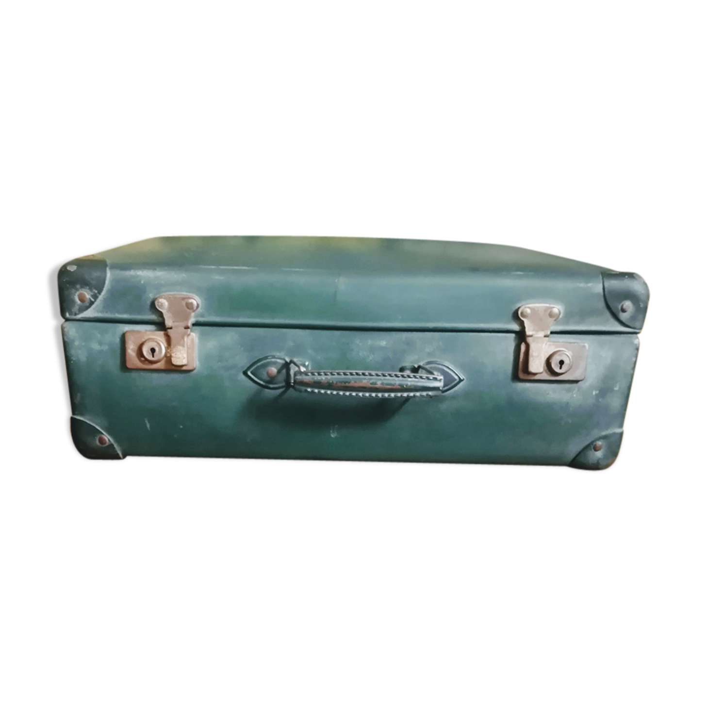 Green suitcase in vulcanized fibre