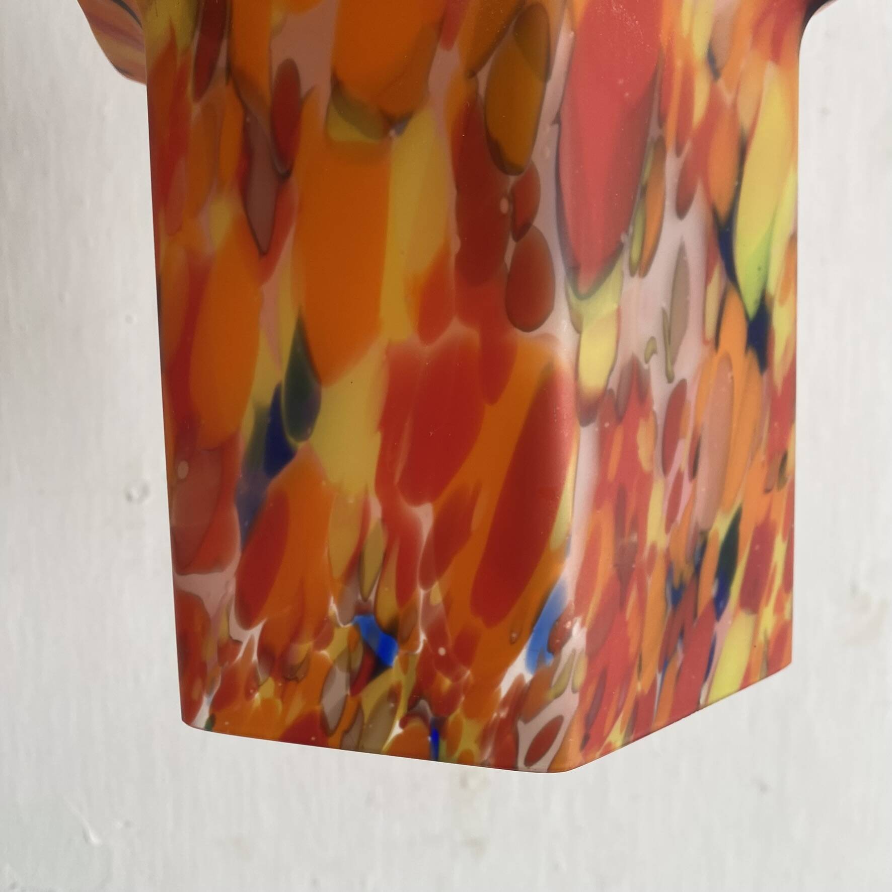 Retro suspension lampshade in speckled glass