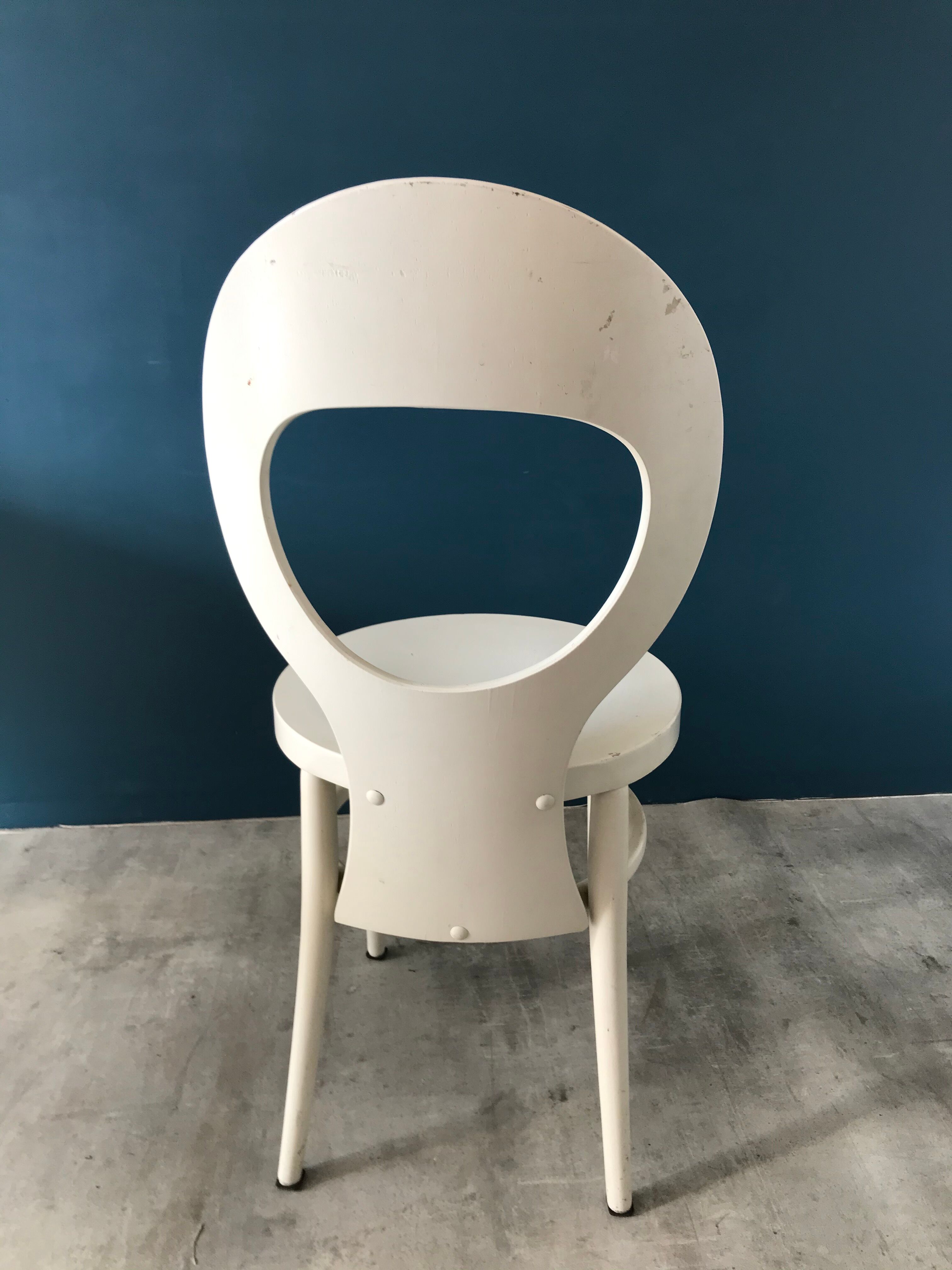 White Baumann Seagull chair
