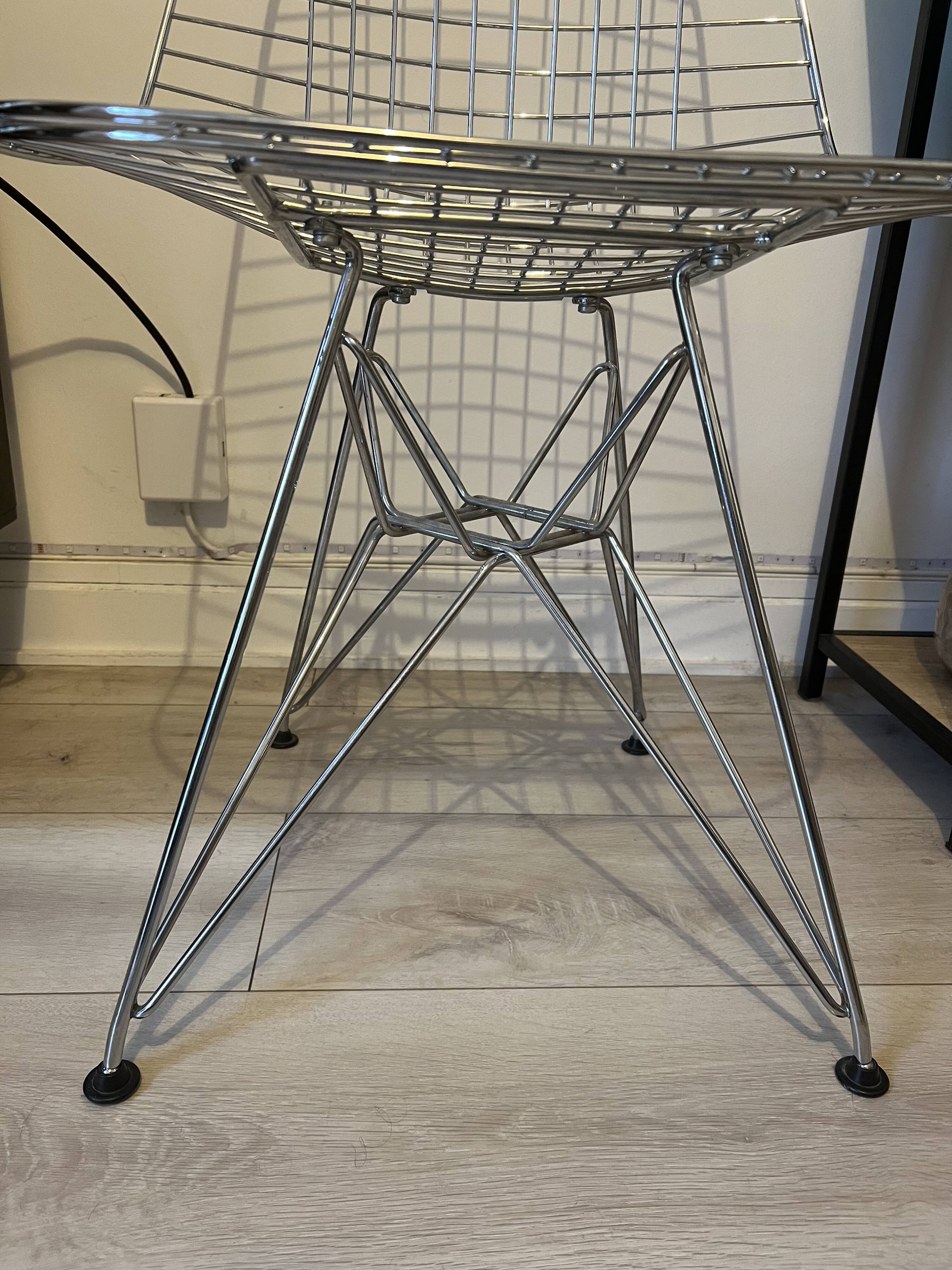 Lot de 4 chaises DKR-2 par Charles & Ray Eames pour Vitra