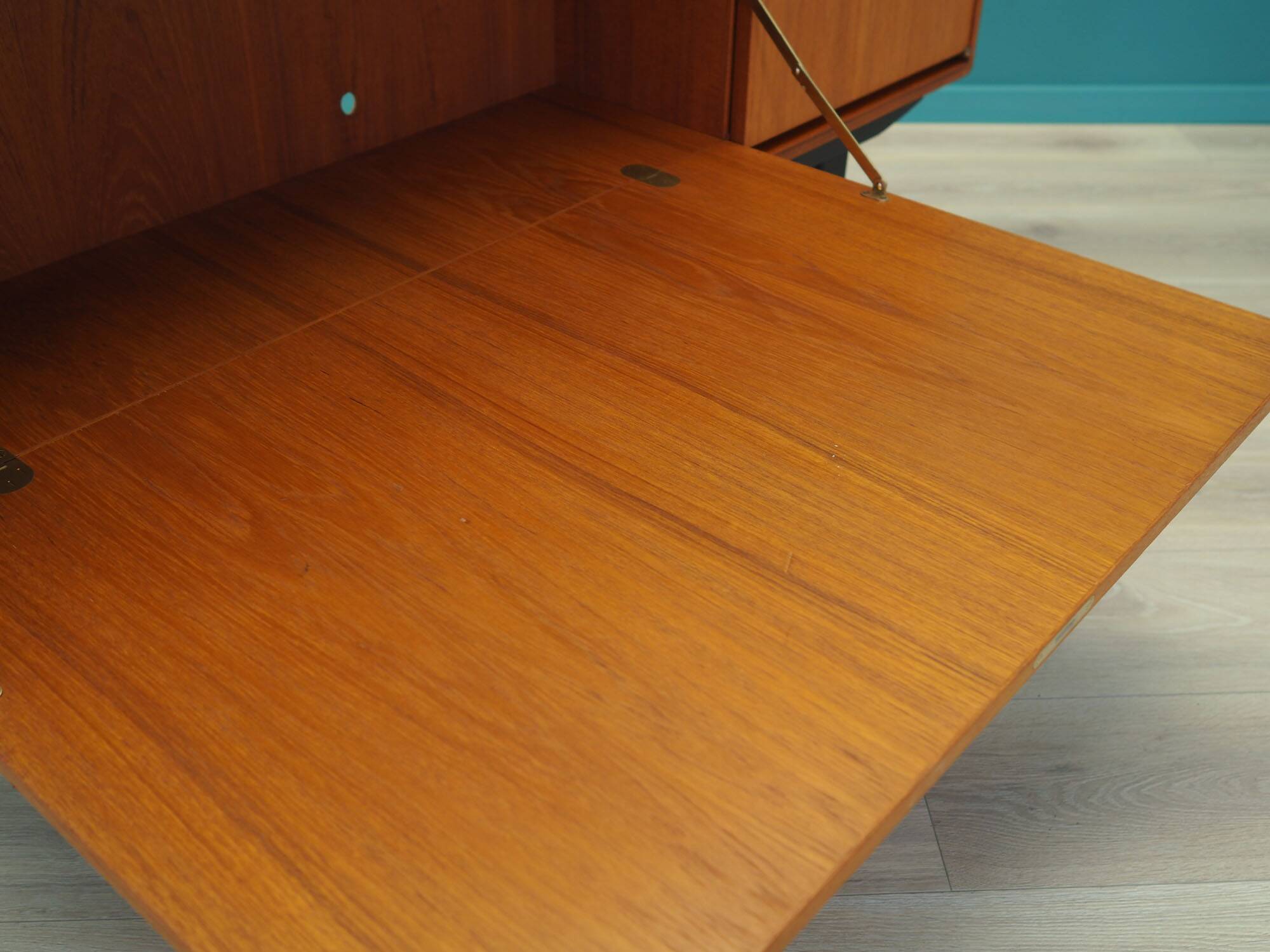 Teak bookcase, Scandinavian design, 1960s, designer: Bertil Fridhagen, prod
