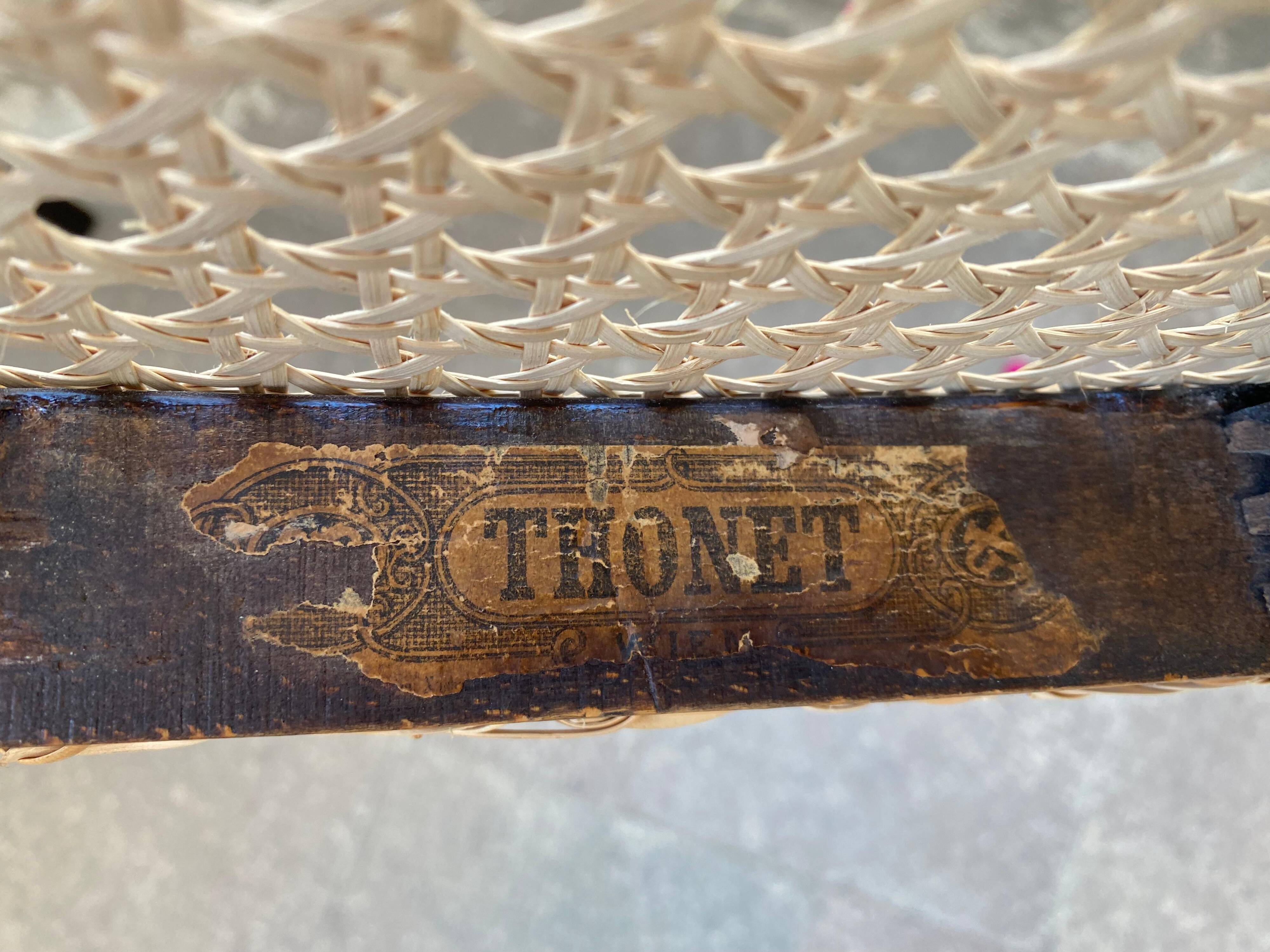 Tabourets Thonet No.144
