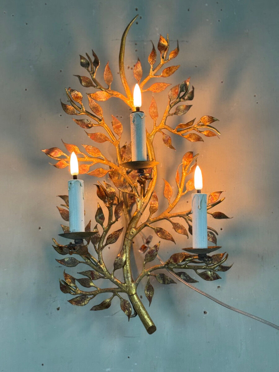 Gilded metal wall lamp with foliage, France circa 1950
