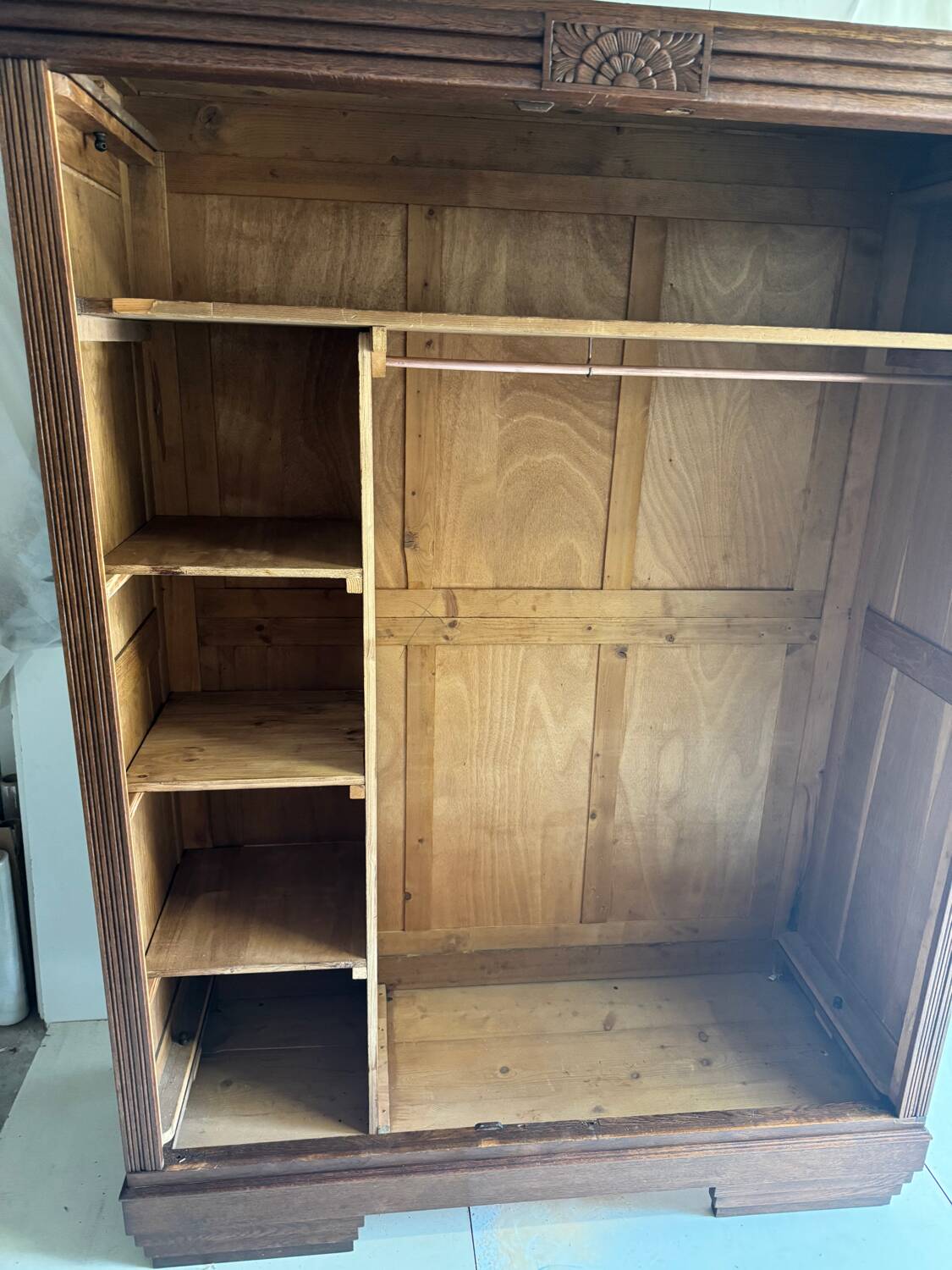 Armoire style art déco