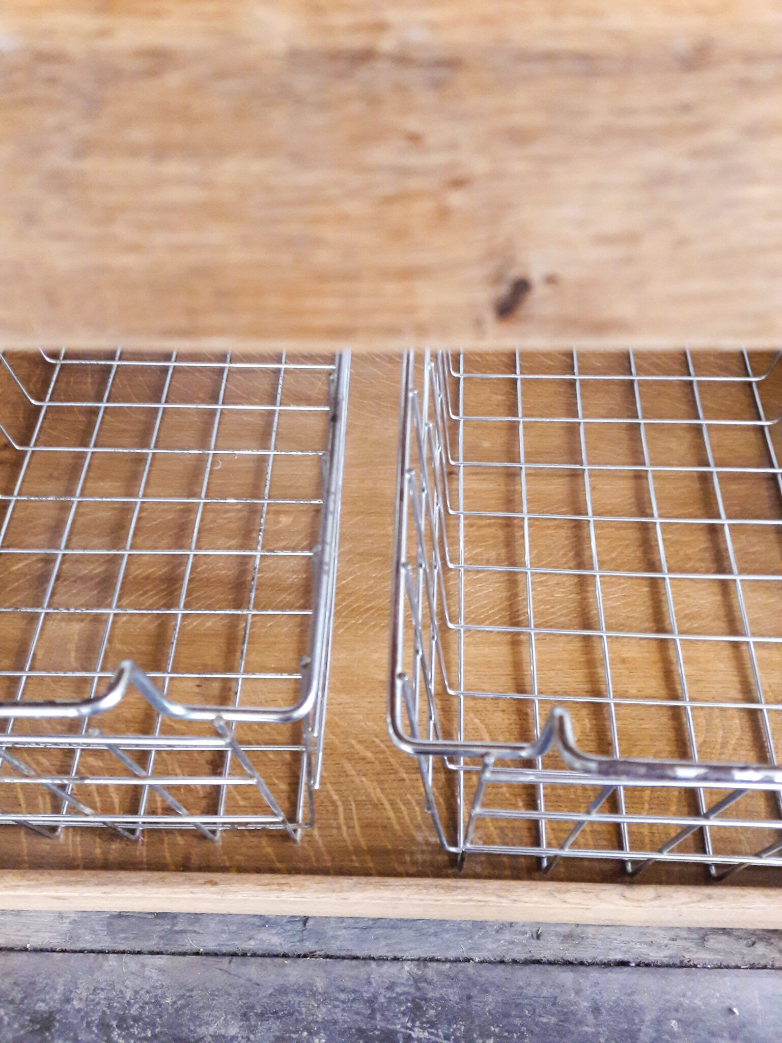 Wooden dessert with chrome steel lockers