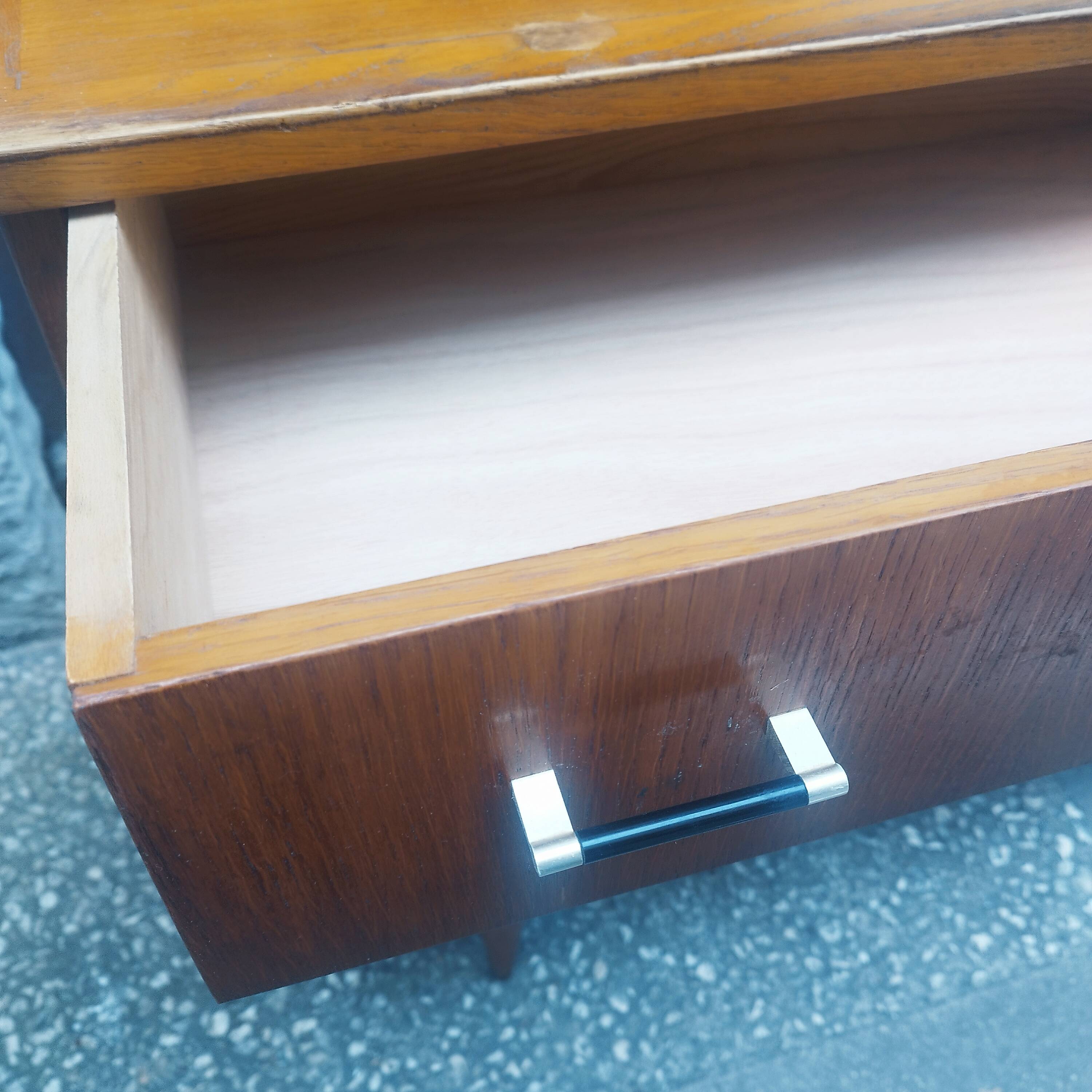 Commode vintage
