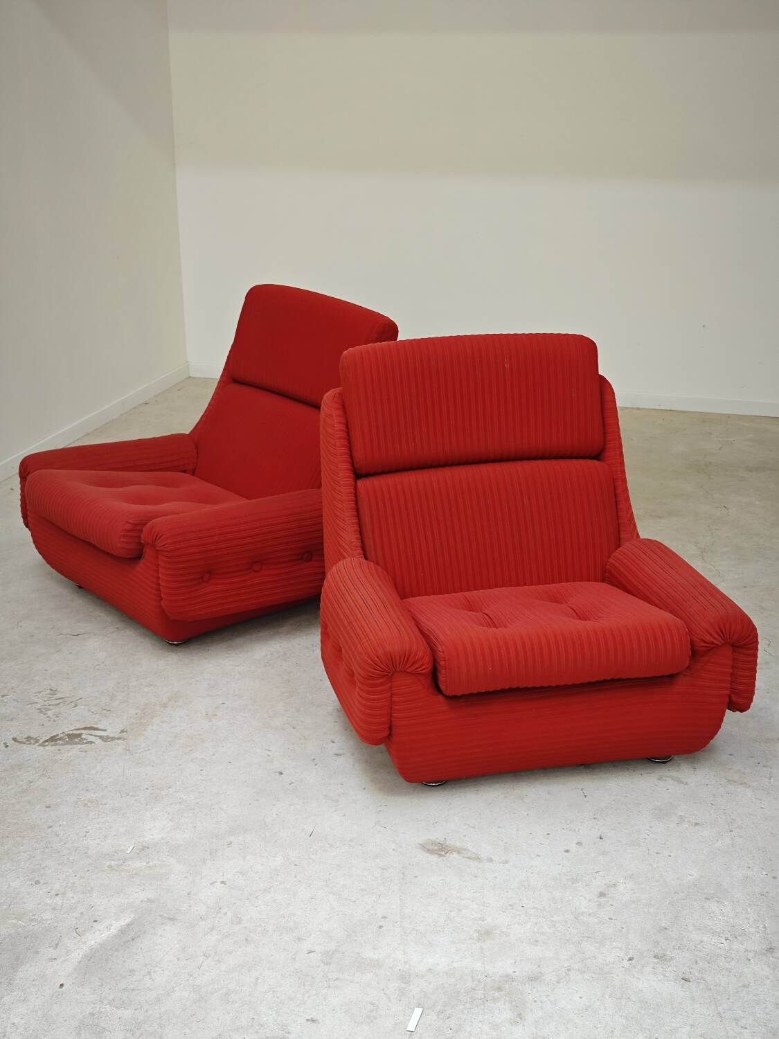 Paire de fauteuils rouge Atlantis Space Age République Tchèque 1970