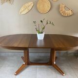 Vintage oval Baumann table