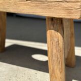 Side table in blond teak openwork tray