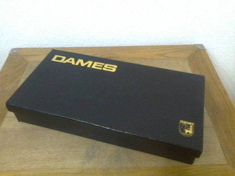 jeu de dames vintage (damier et pions) dans son coffret, marque Rachez