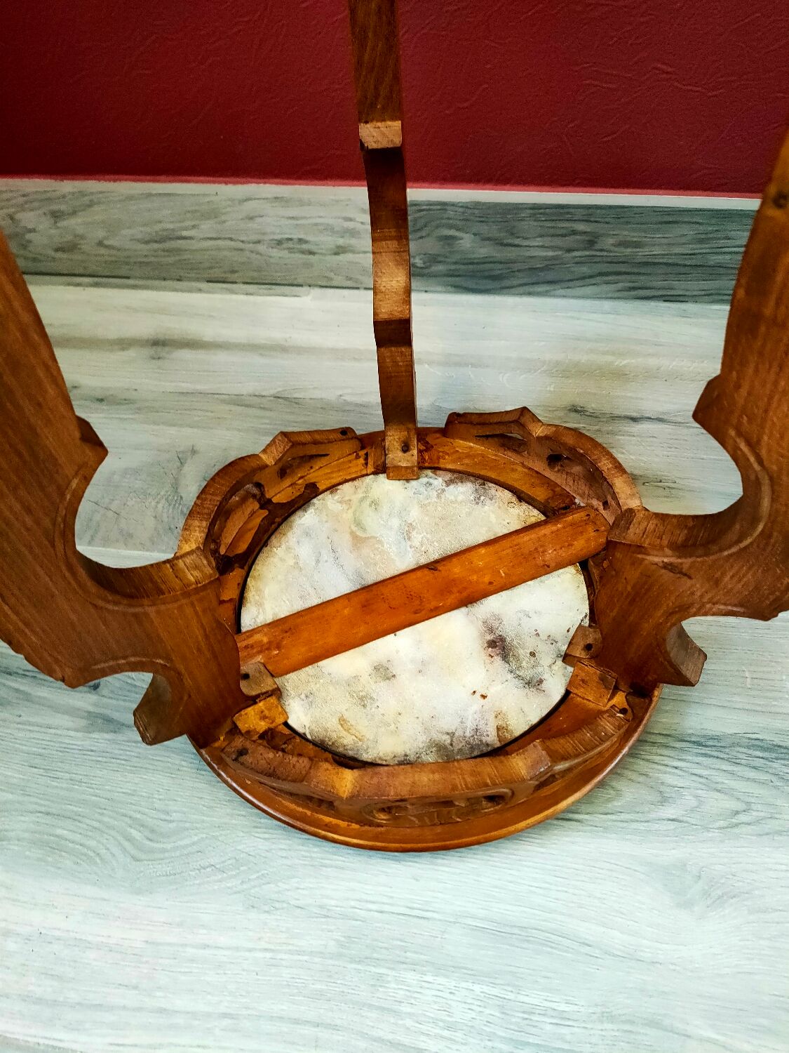 Antique stool in beech and marble