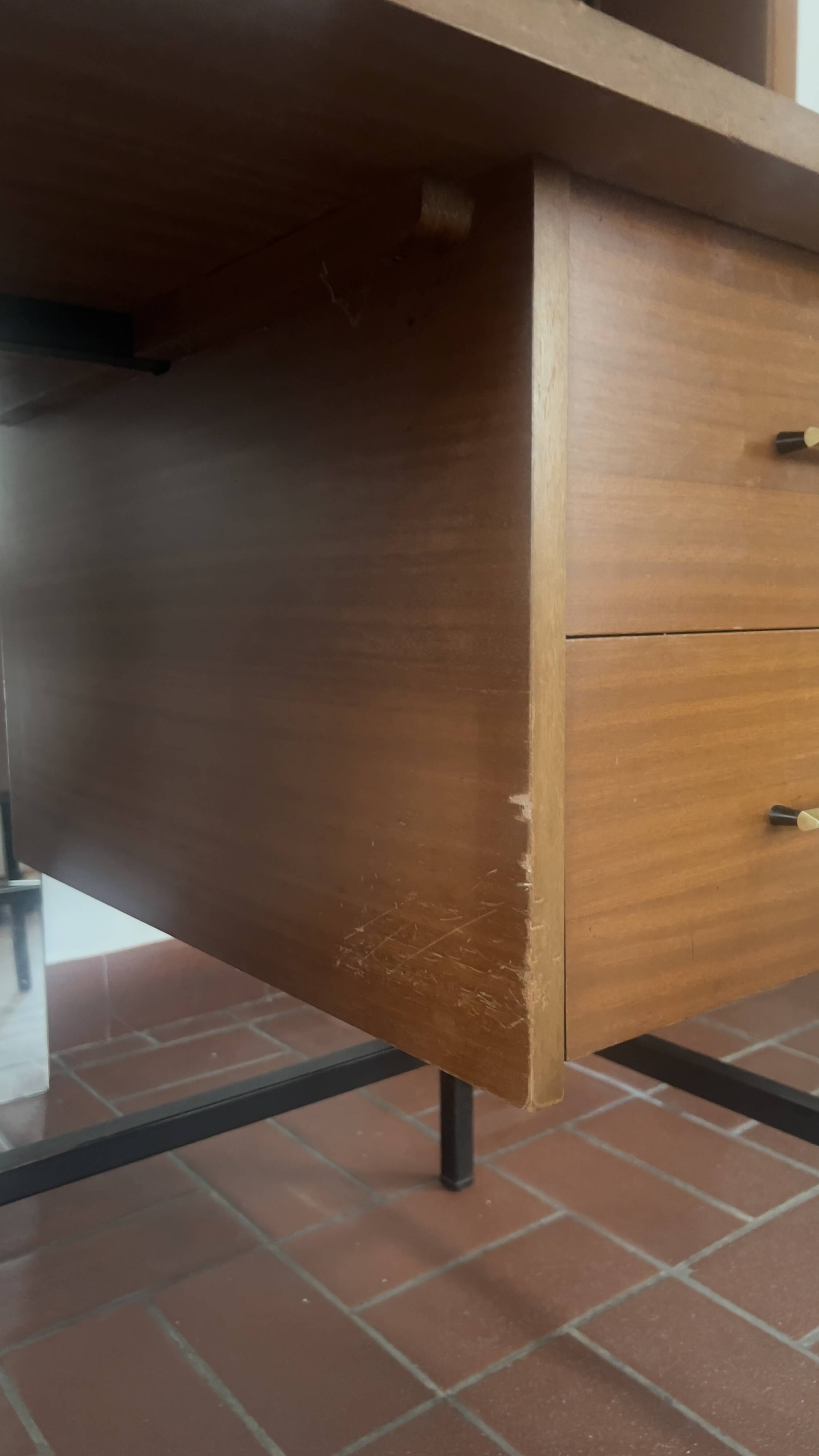 Modernist desk