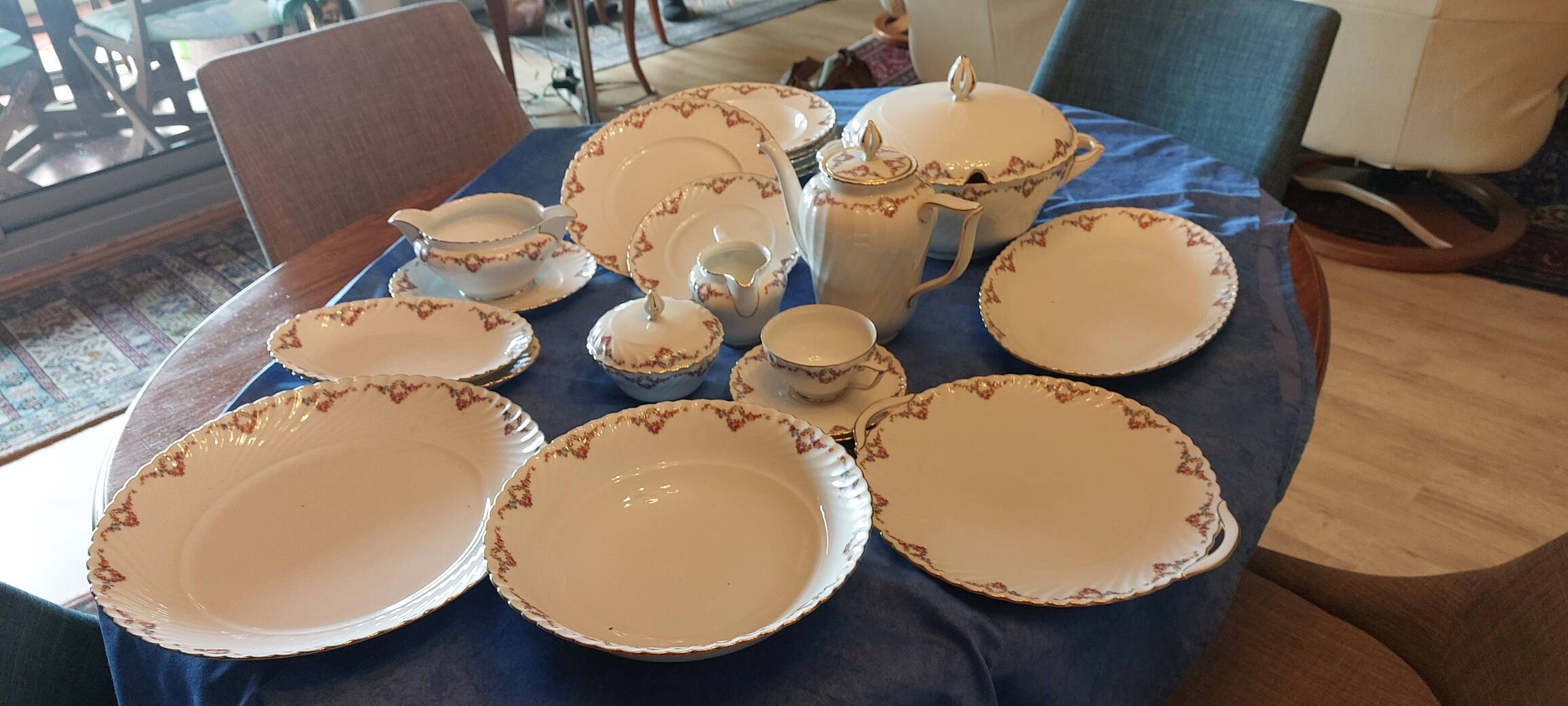 complete porcelain service table Royal Tattau Bavaria