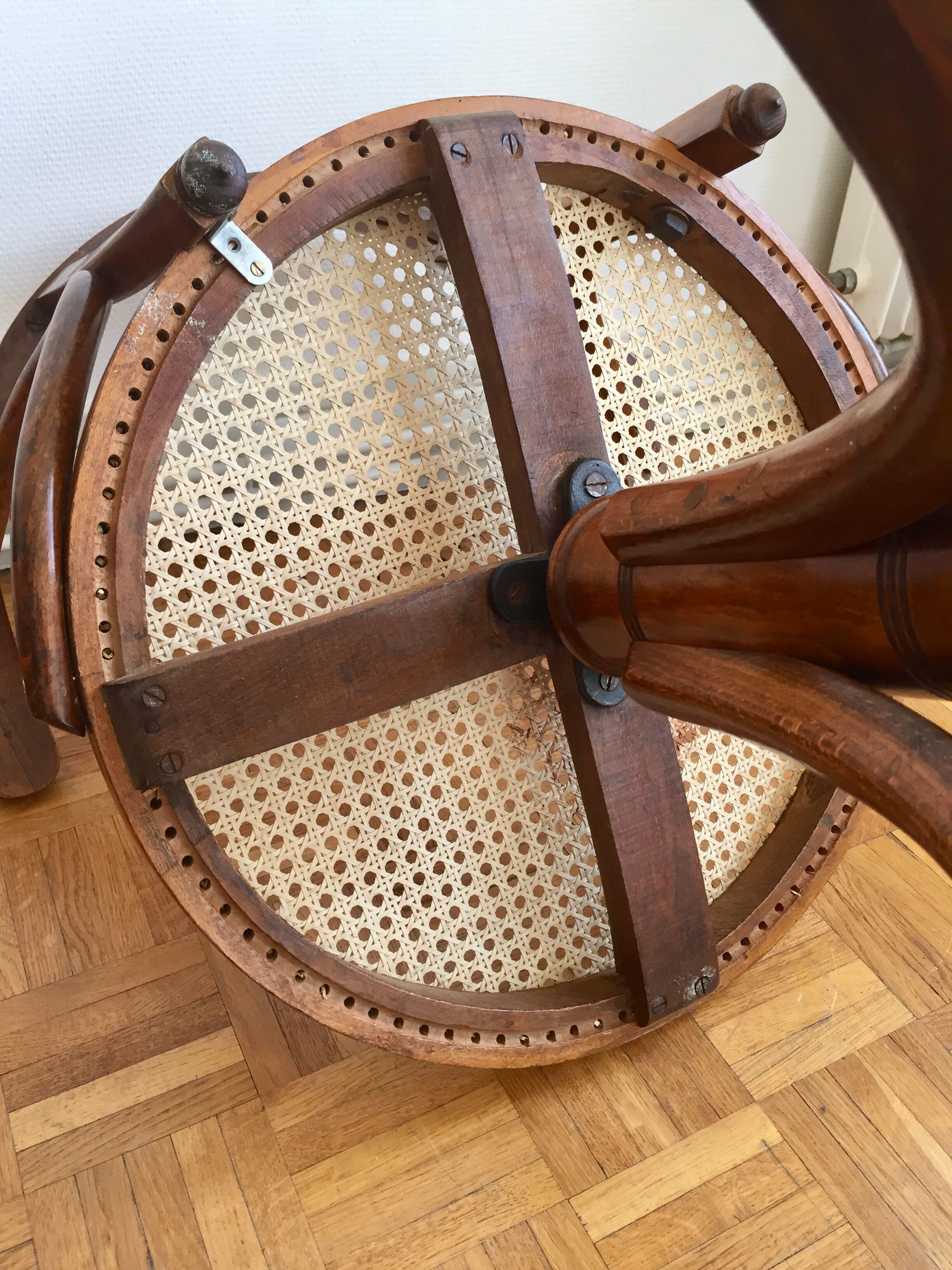 Fauteuil américain de bureau canné Baumann